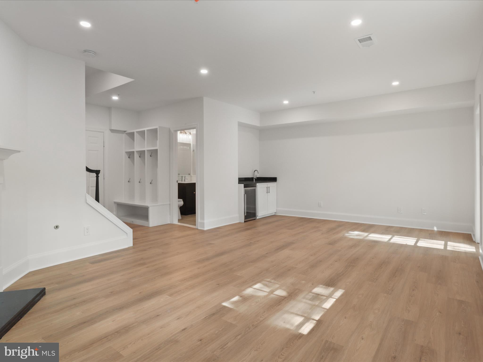 KINGS MANOR SCOTTS - Residential