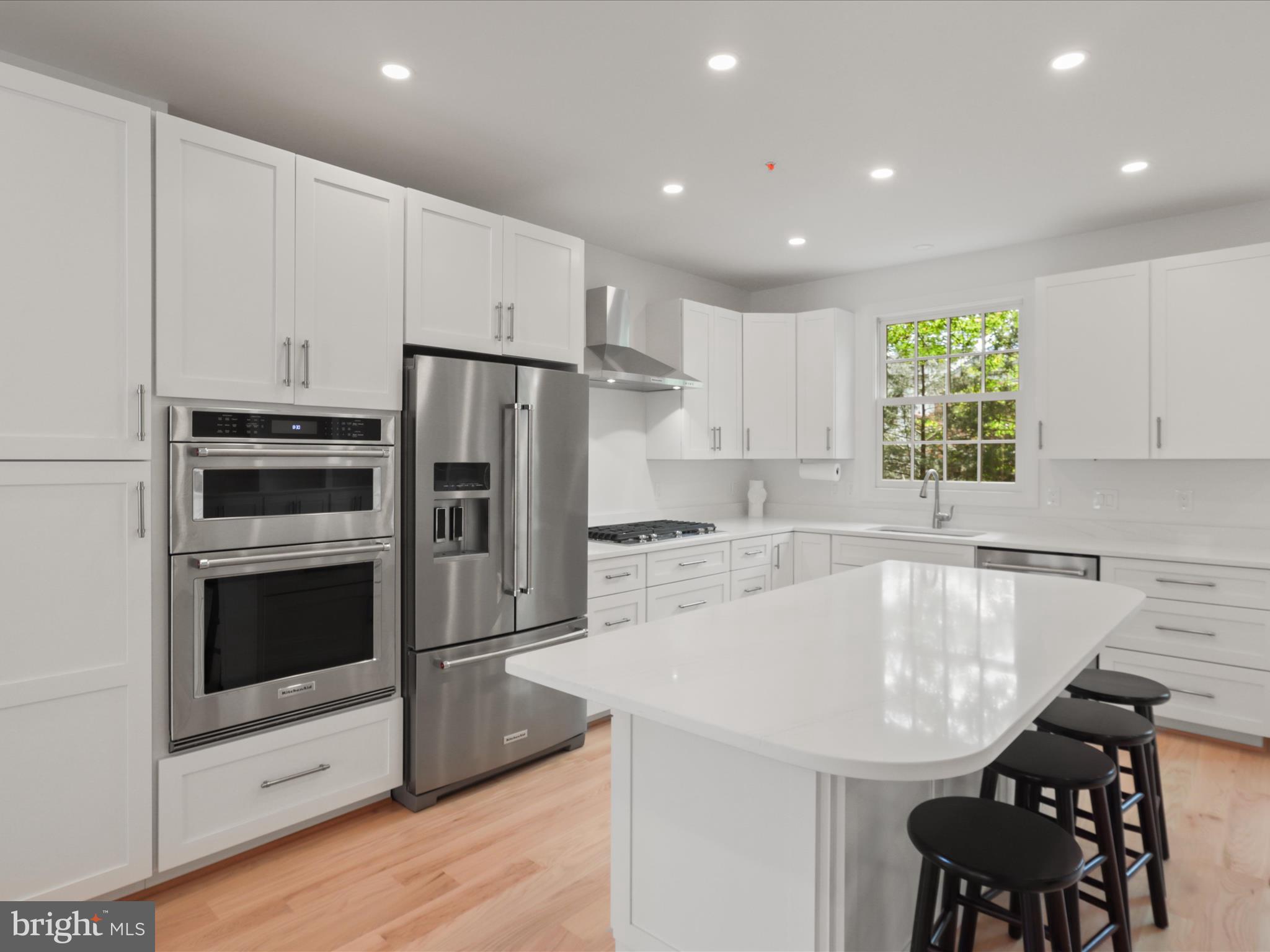 KINGS MANOR SCOTTS - Residential