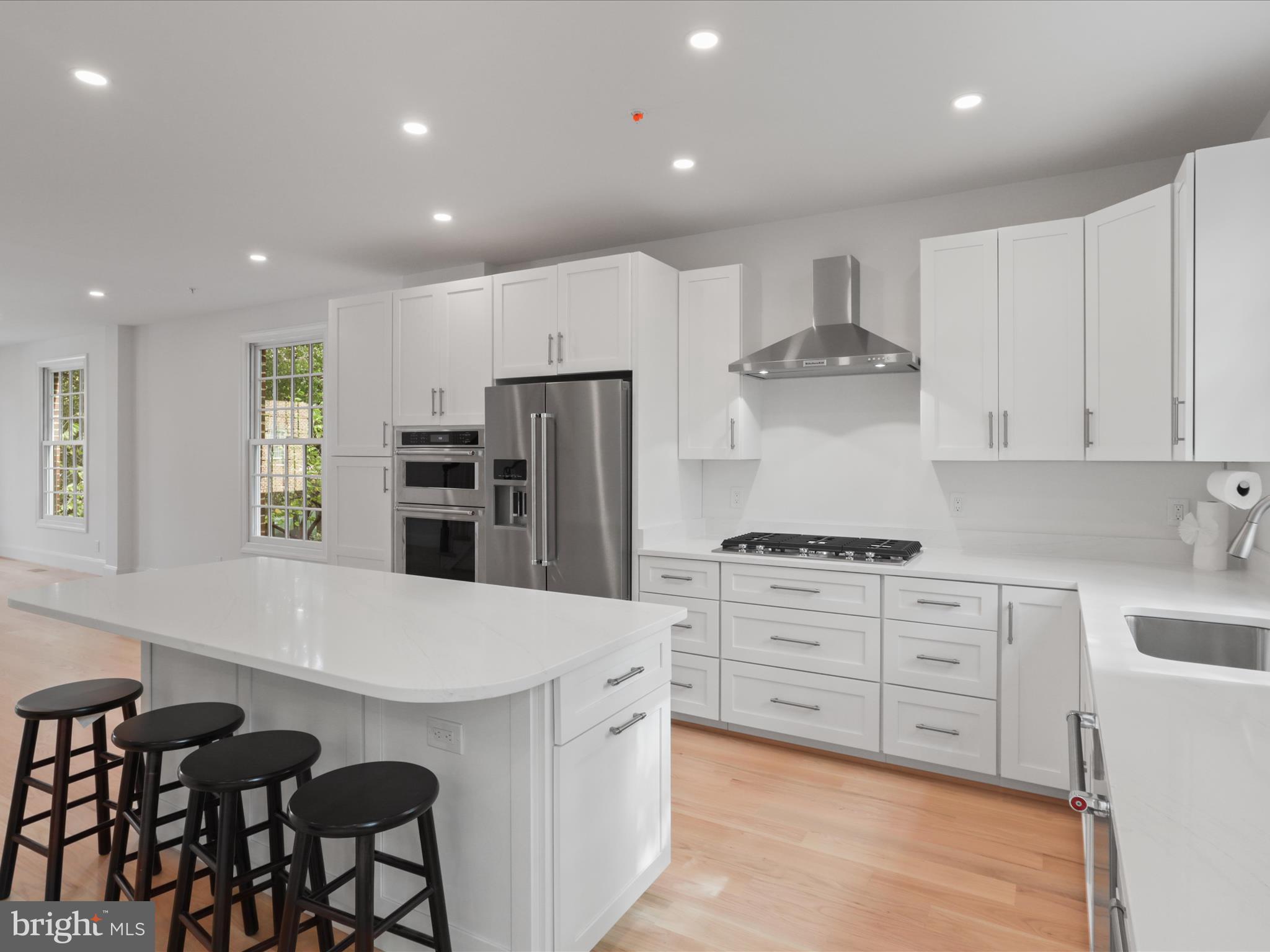 KINGS MANOR SCOTTS - Residential