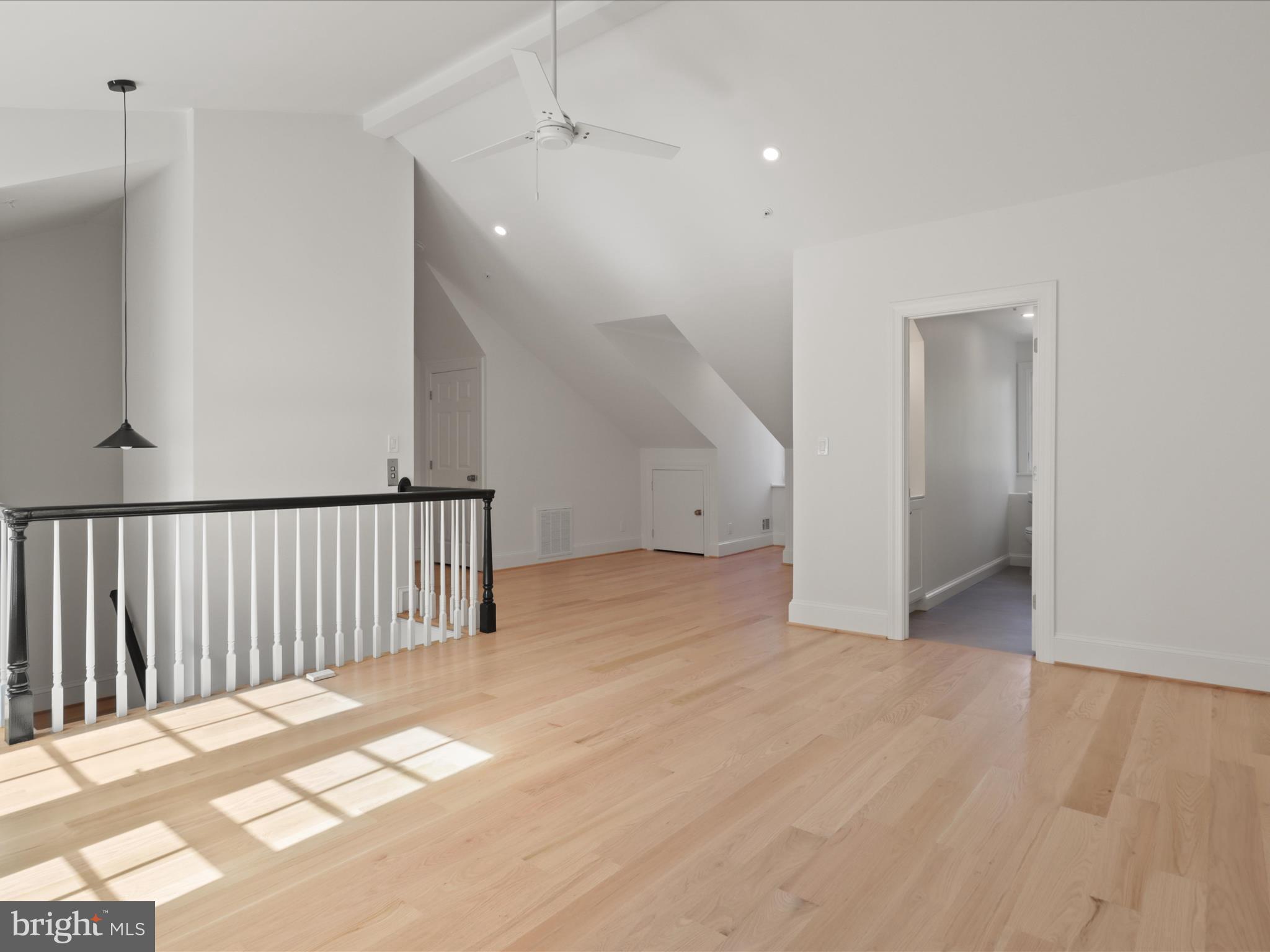 KINGS MANOR SCOTTS - Residential