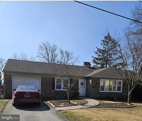 1698 ALTLAND AVENUE YORK PA 17404