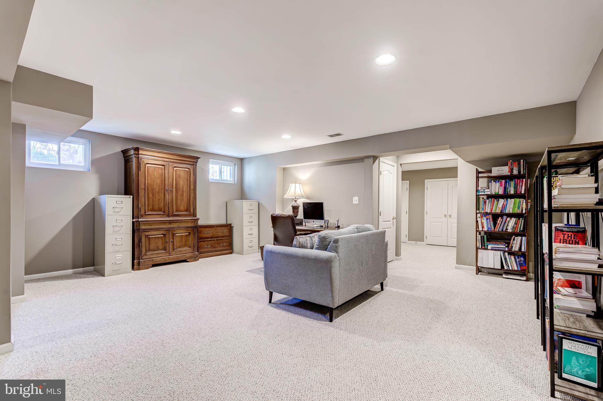 ASHBURN FARM - Residential