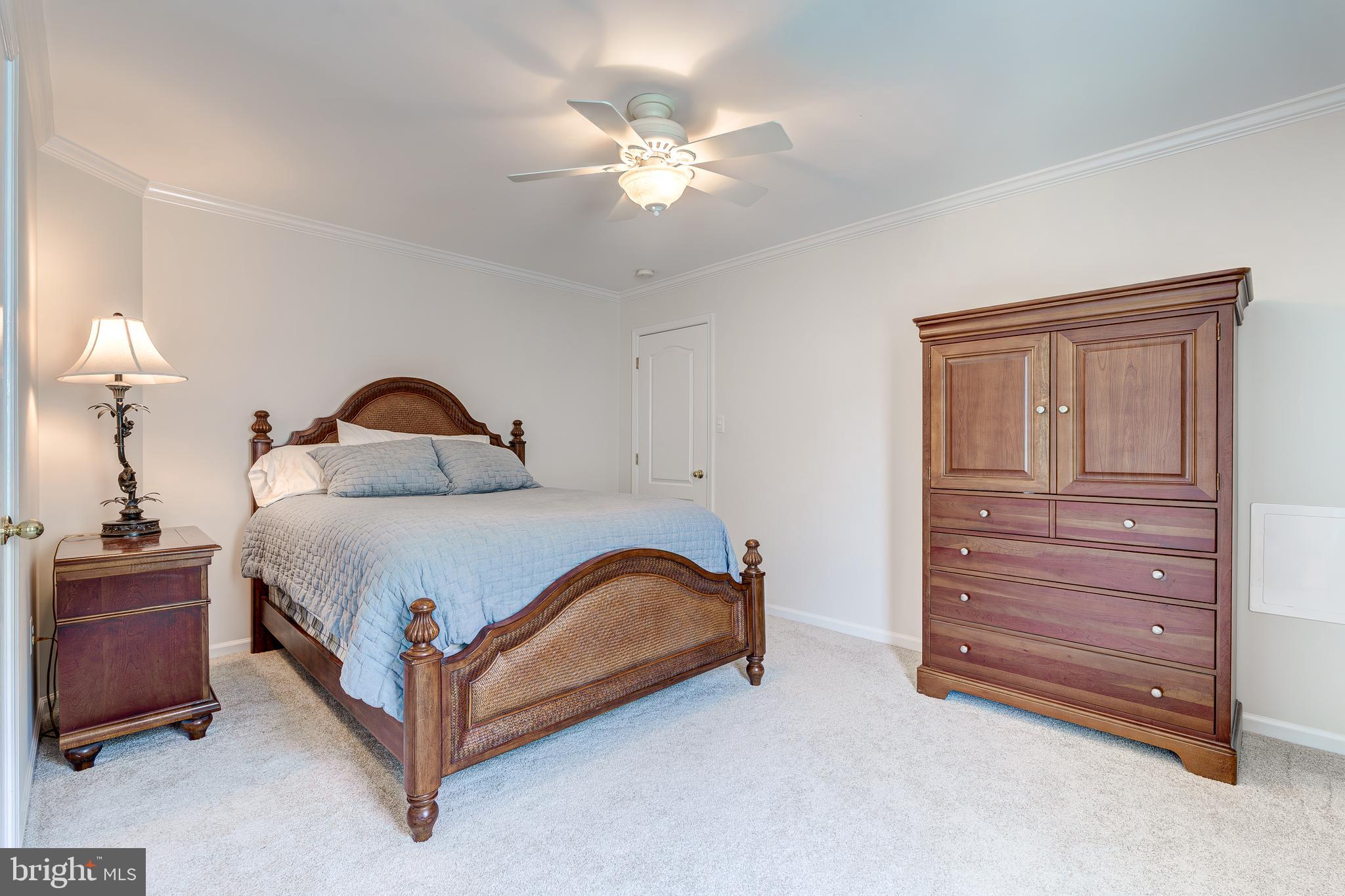 ASHBURN FARM - Residential