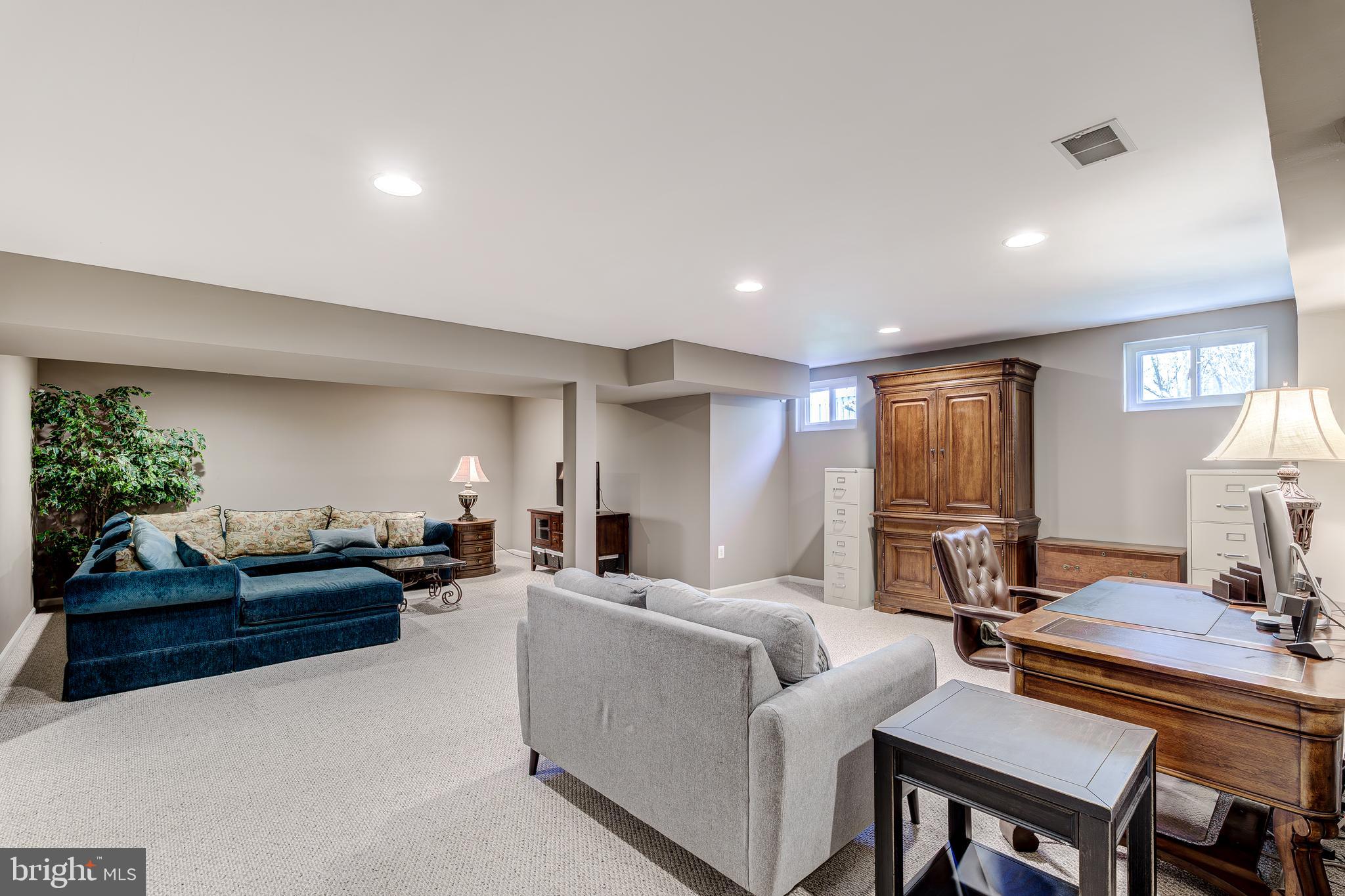 ASHBURN FARM - Residential