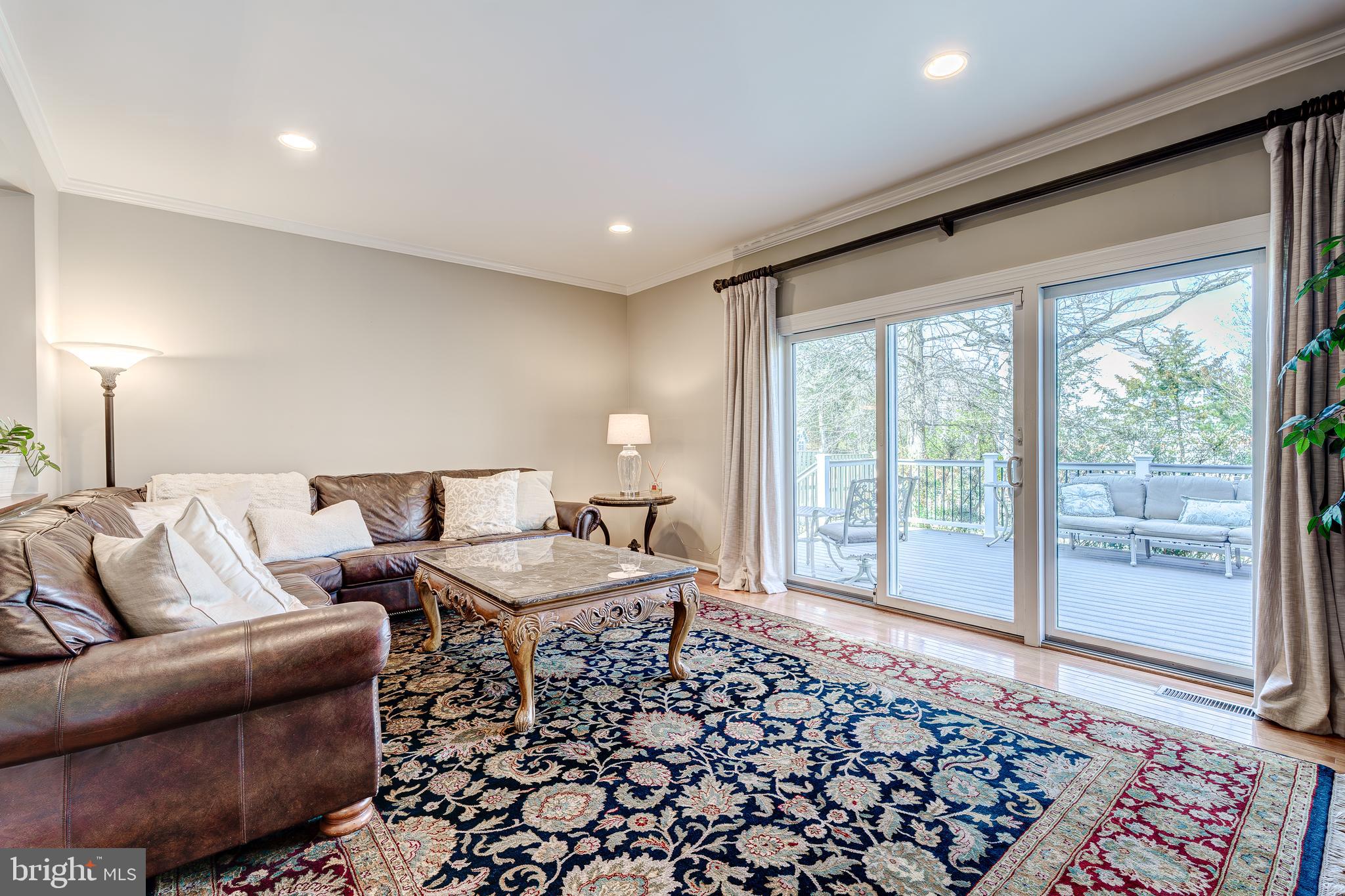 ASHBURN FARM - Residential