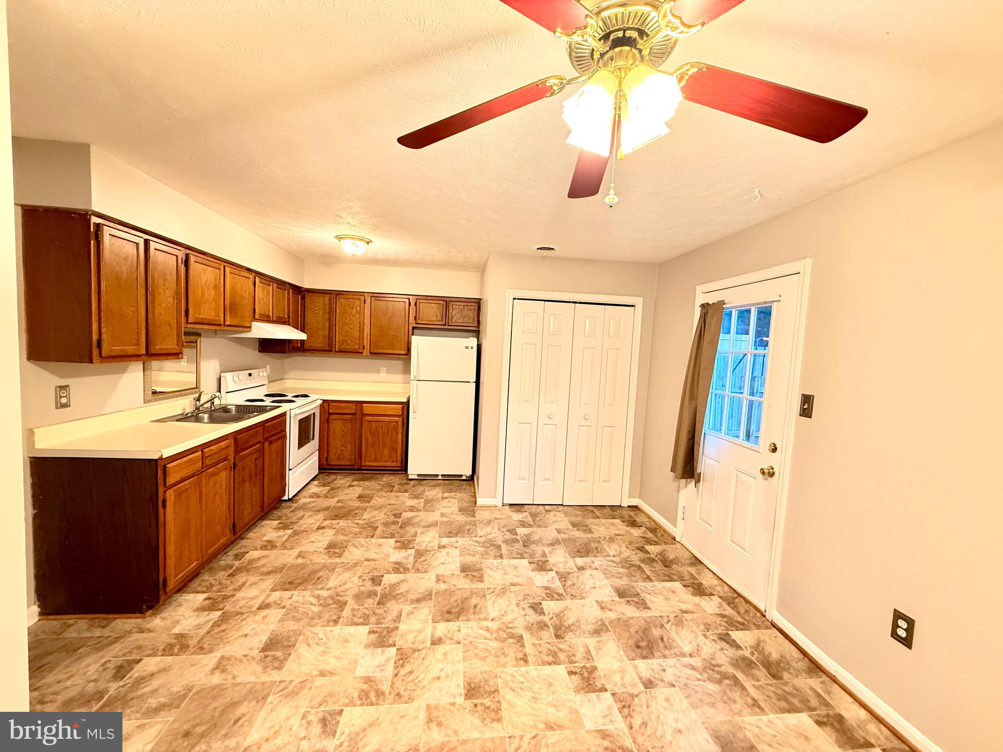 SOUTH RIVER - Residential