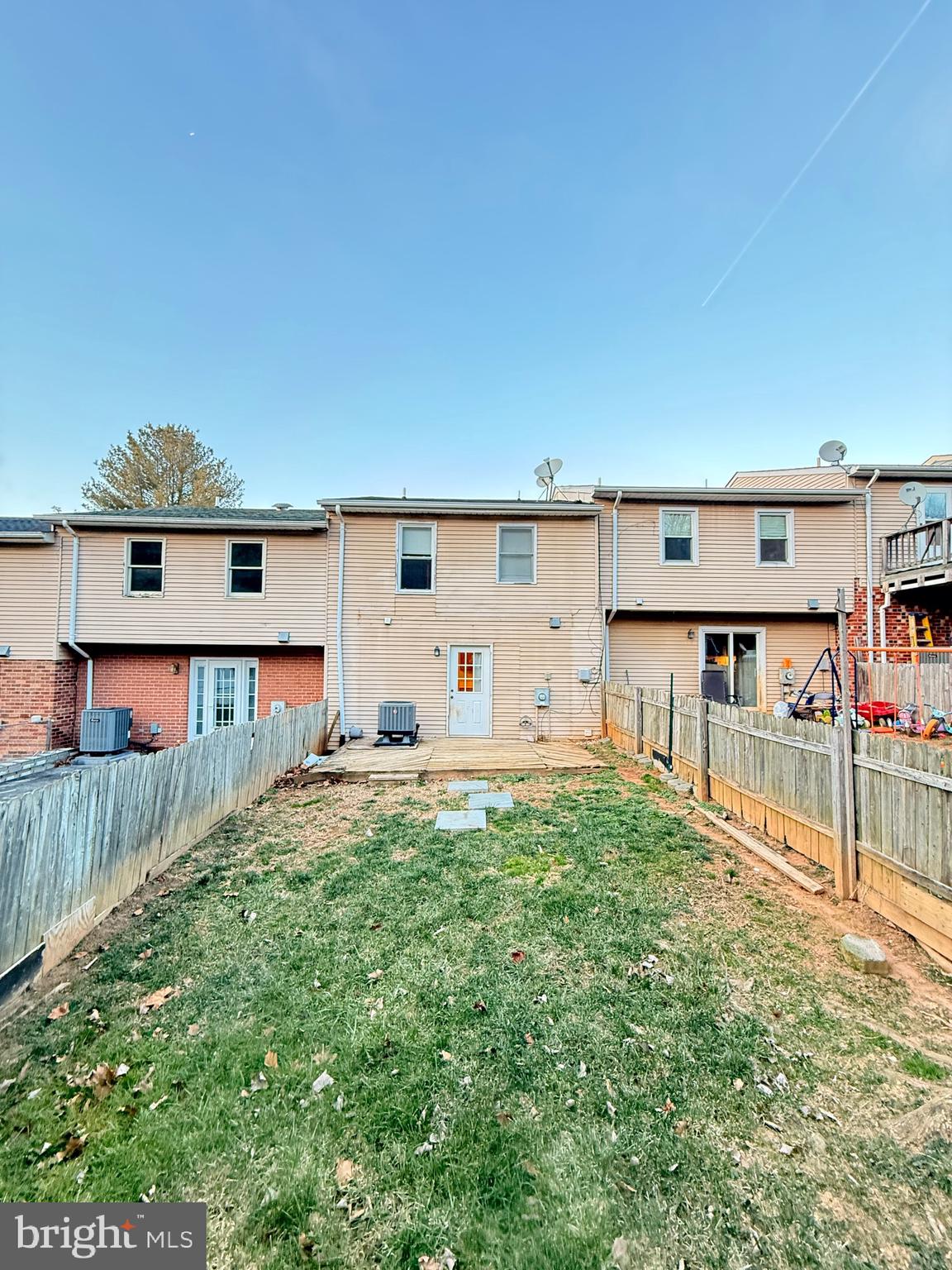 SOUTH RIVER - Residential