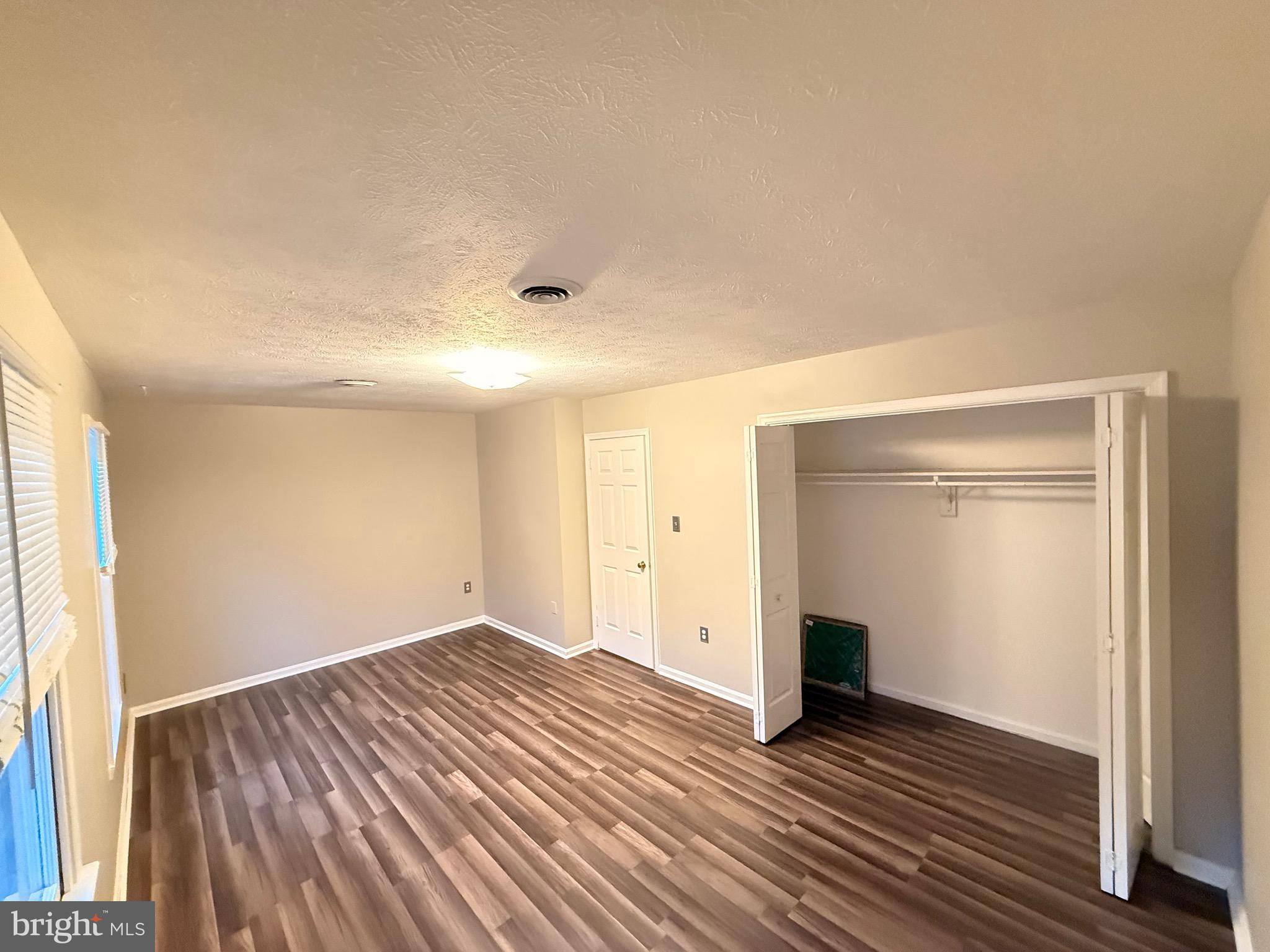 SOUTH RIVER - Residential