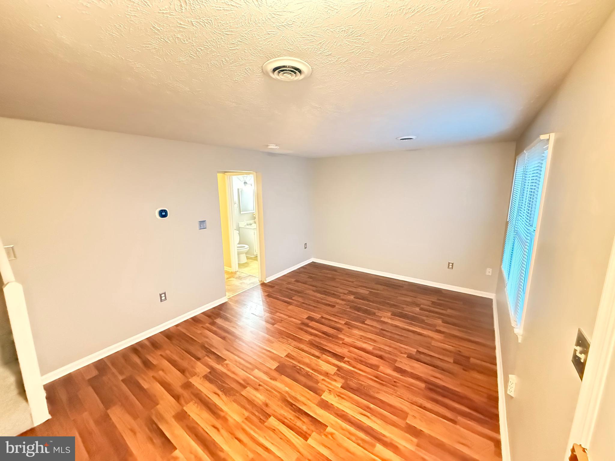 SOUTH RIVER - Residential