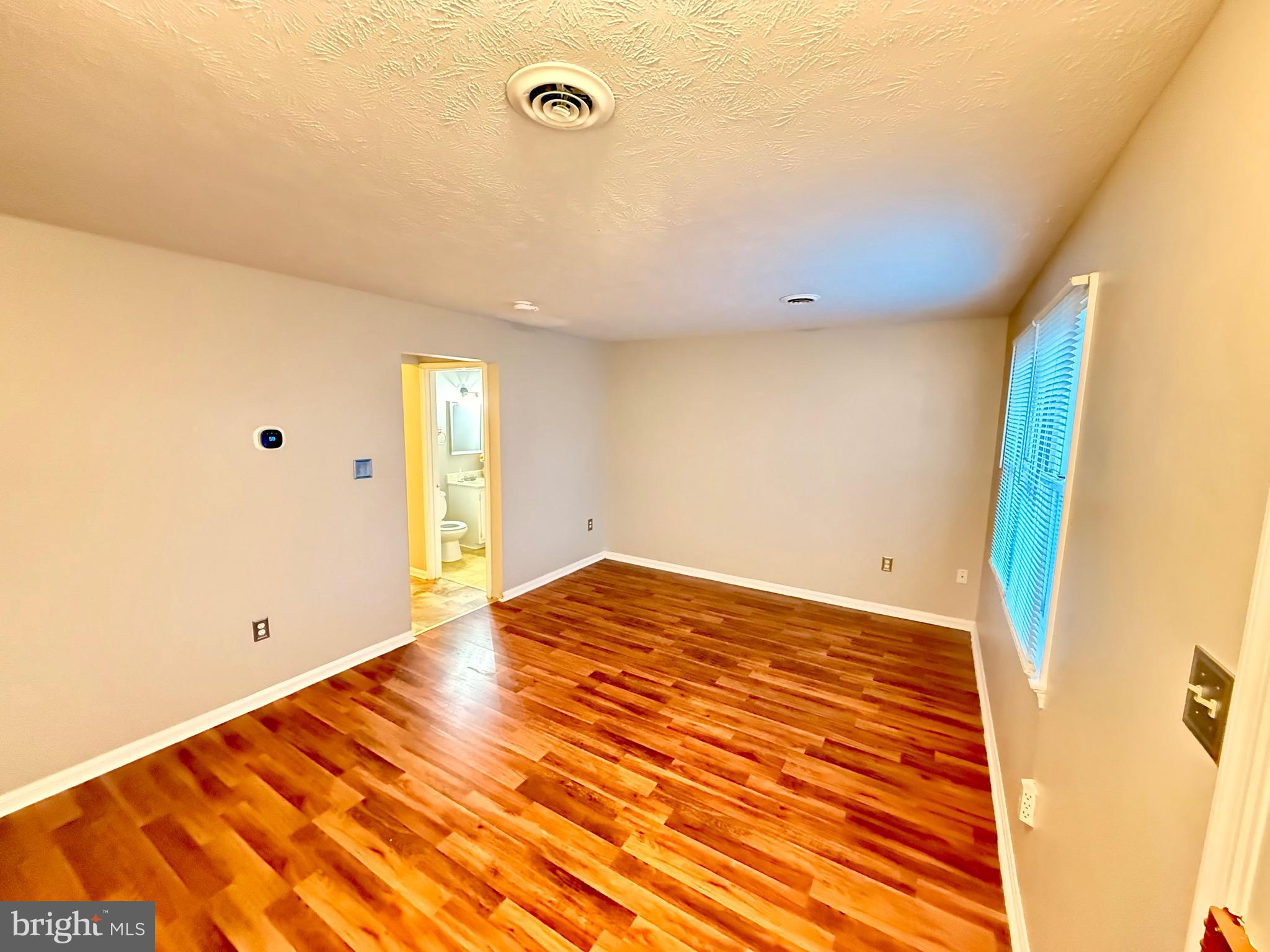 SOUTH RIVER - Residential