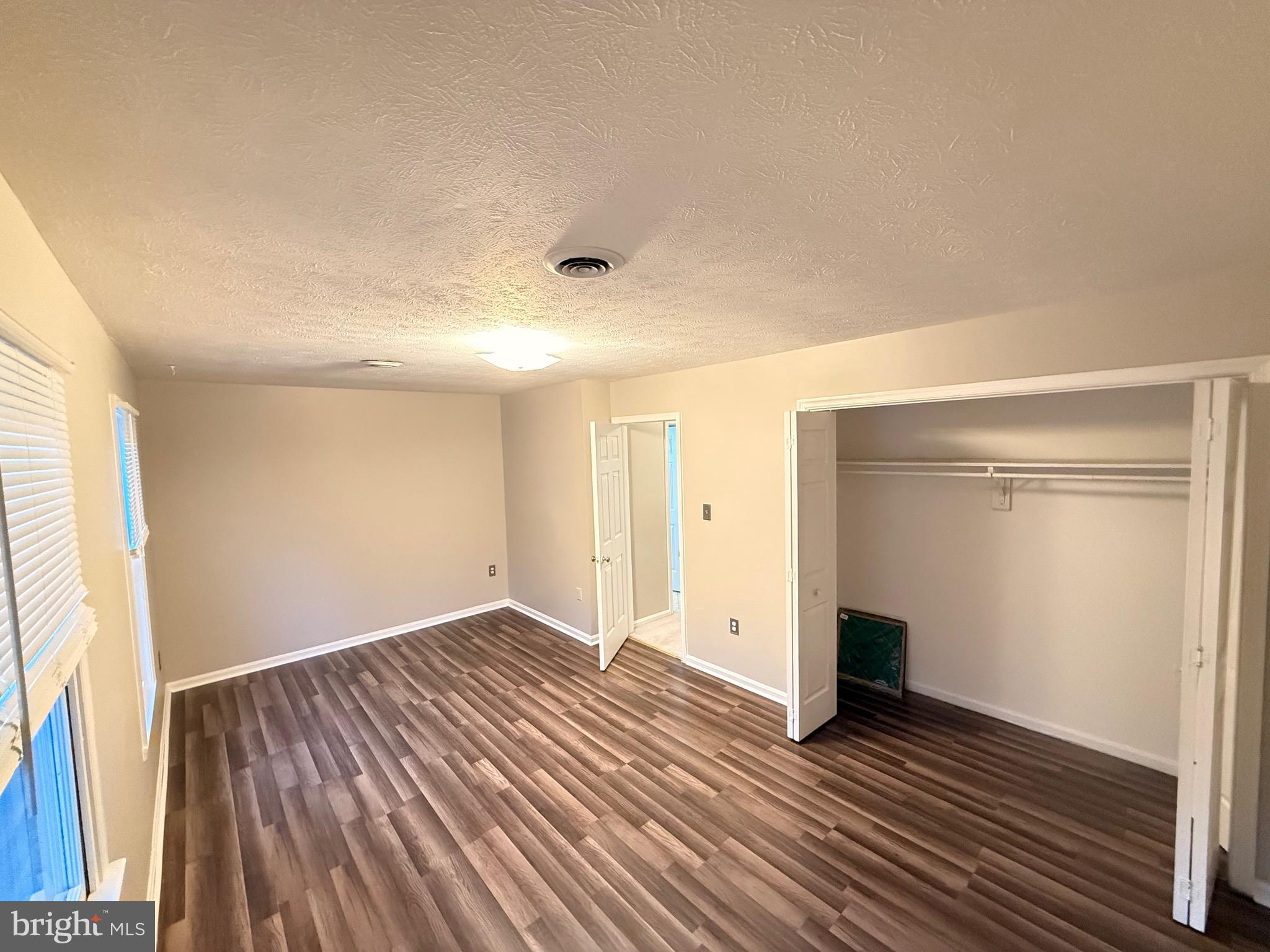 SOUTH RIVER - Residential