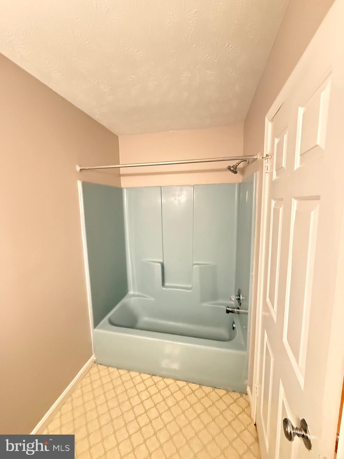 SOUTH RIVER - Residential