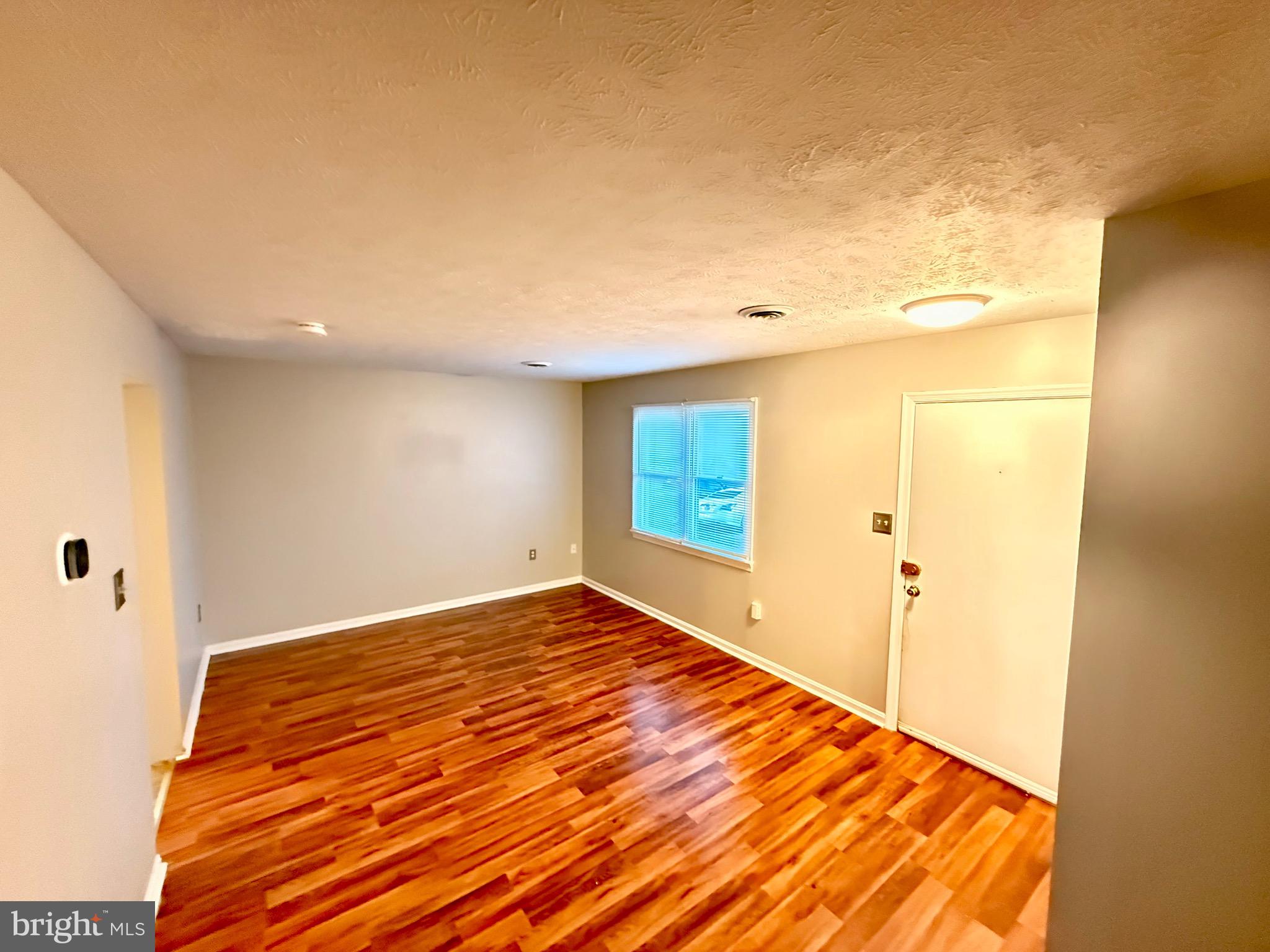 SOUTH RIVER - Residential