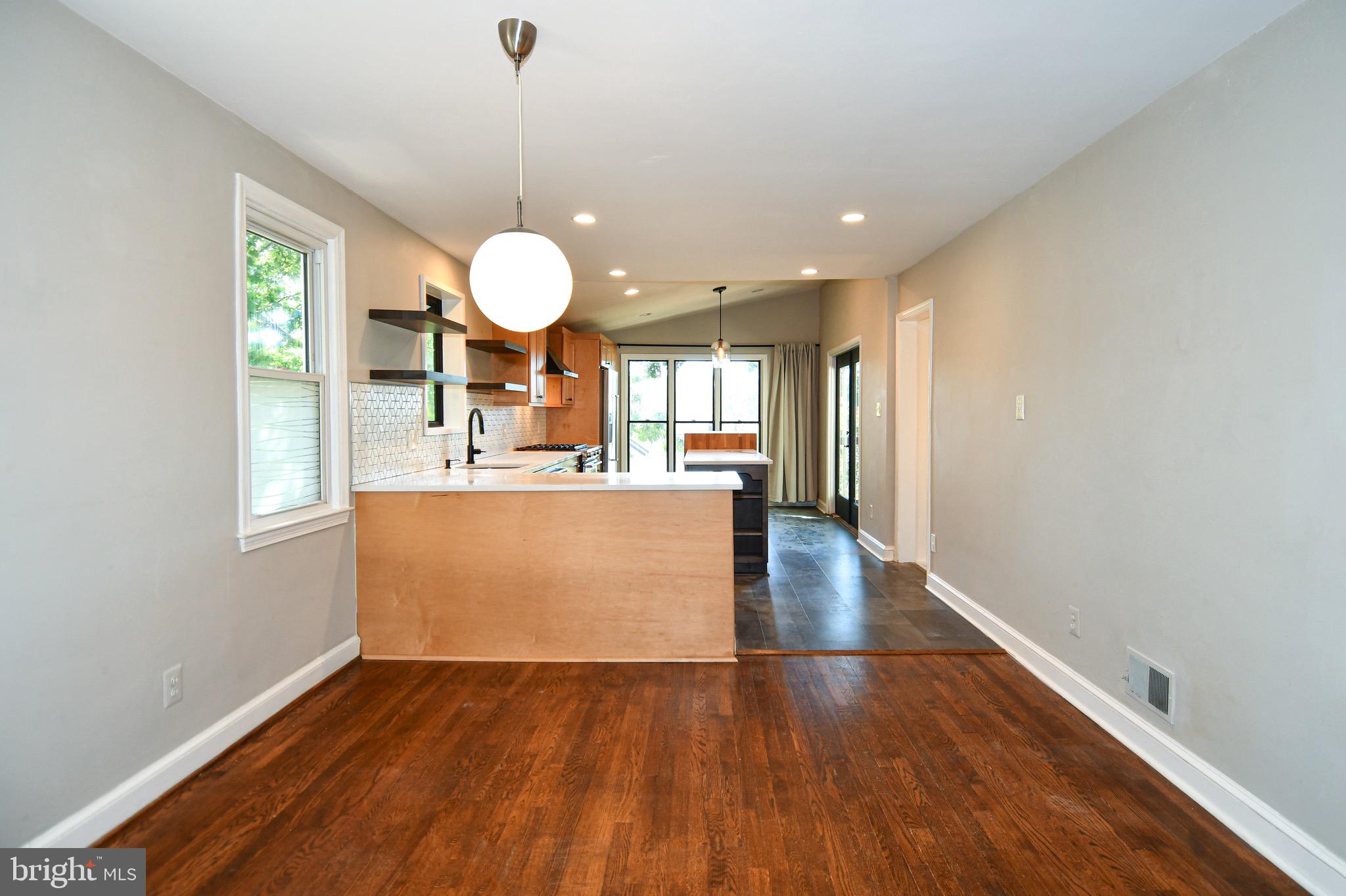 DOUGLAS PARK - Residential