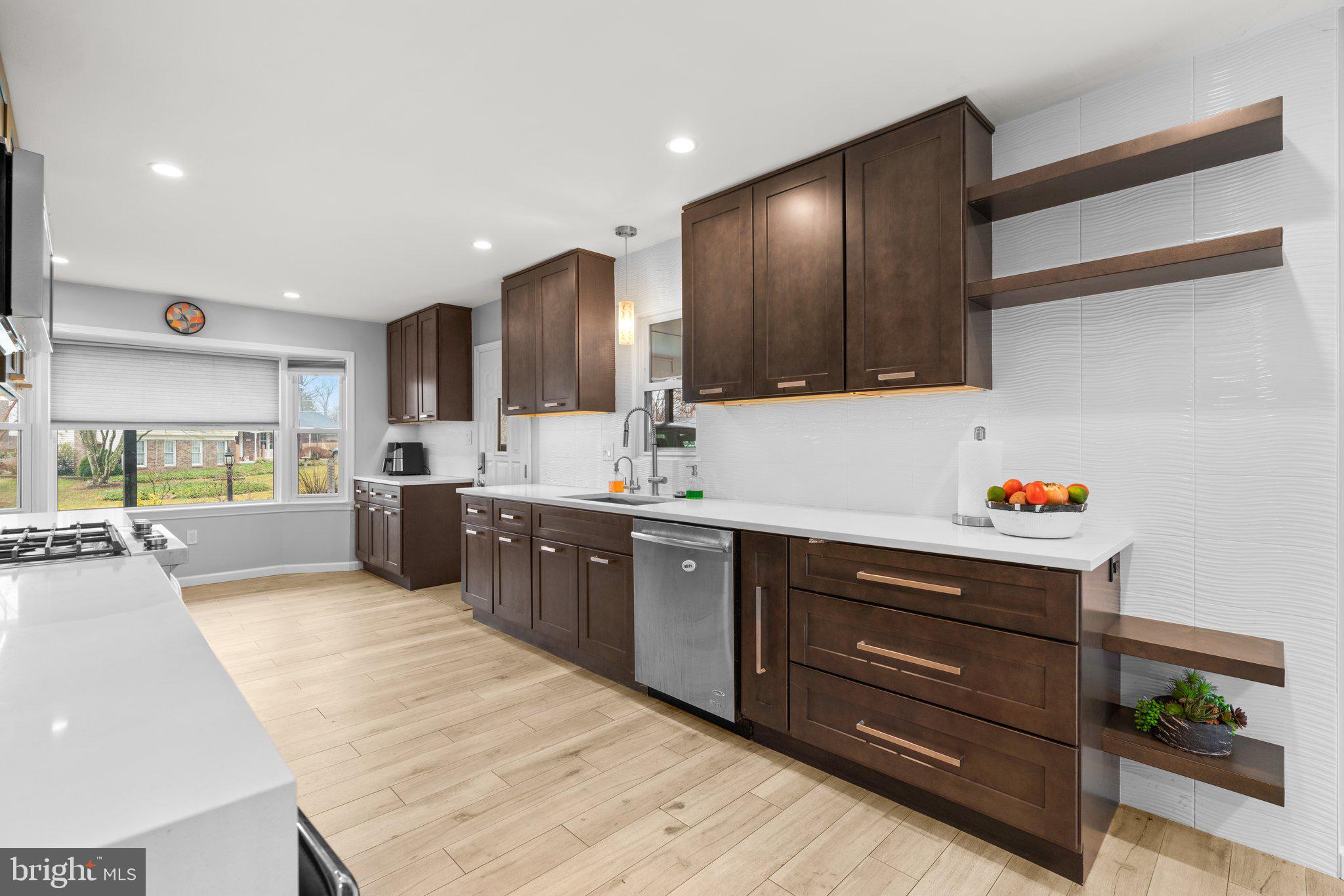 REGENCY ESTATES - Residential