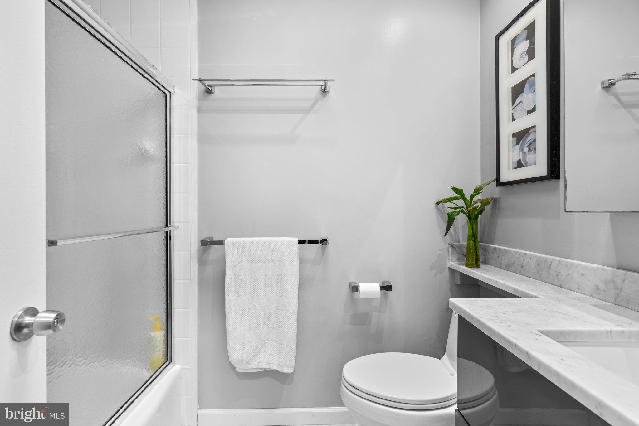 REGENCY ESTATES - Residential