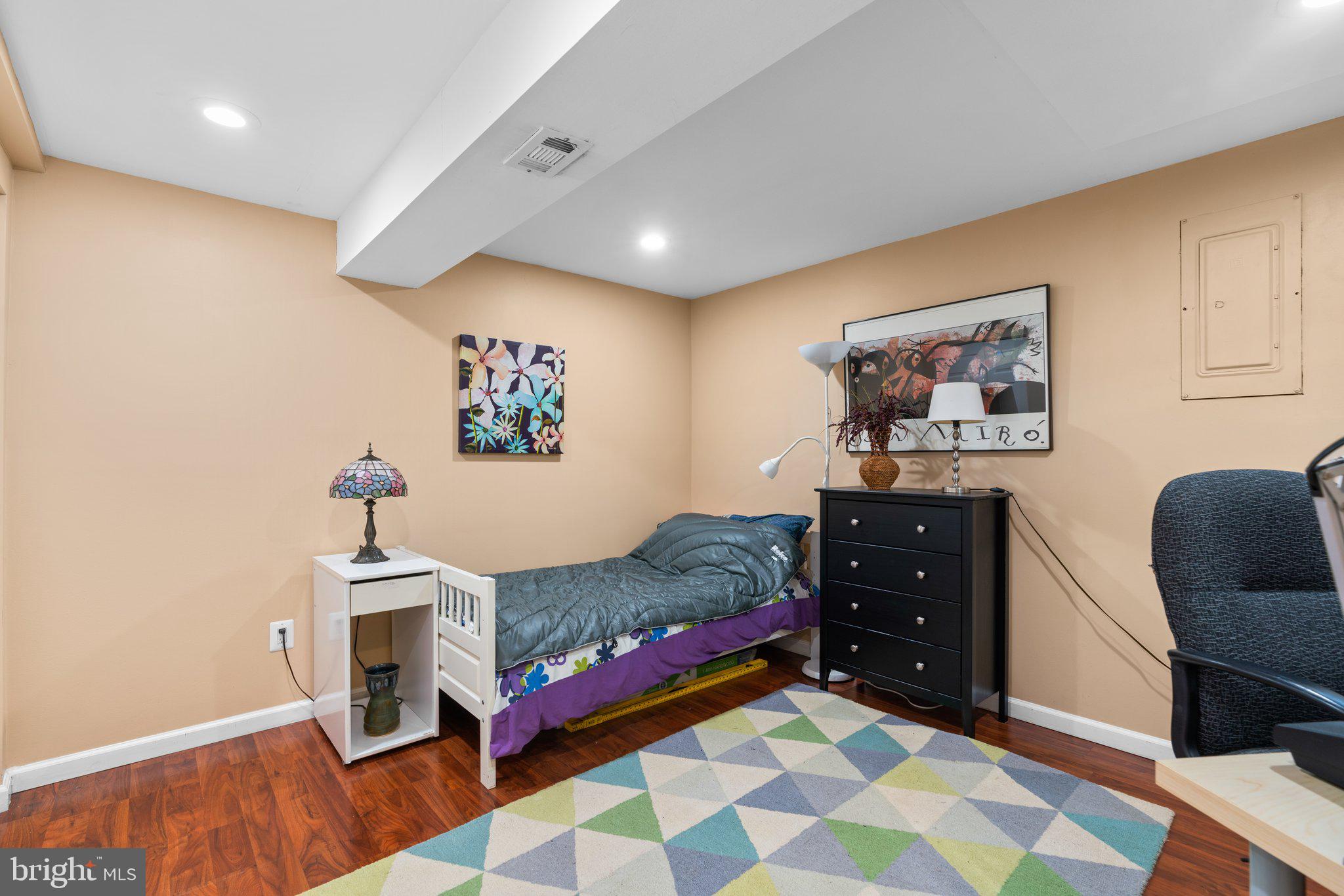 REGENCY ESTATES - Residential