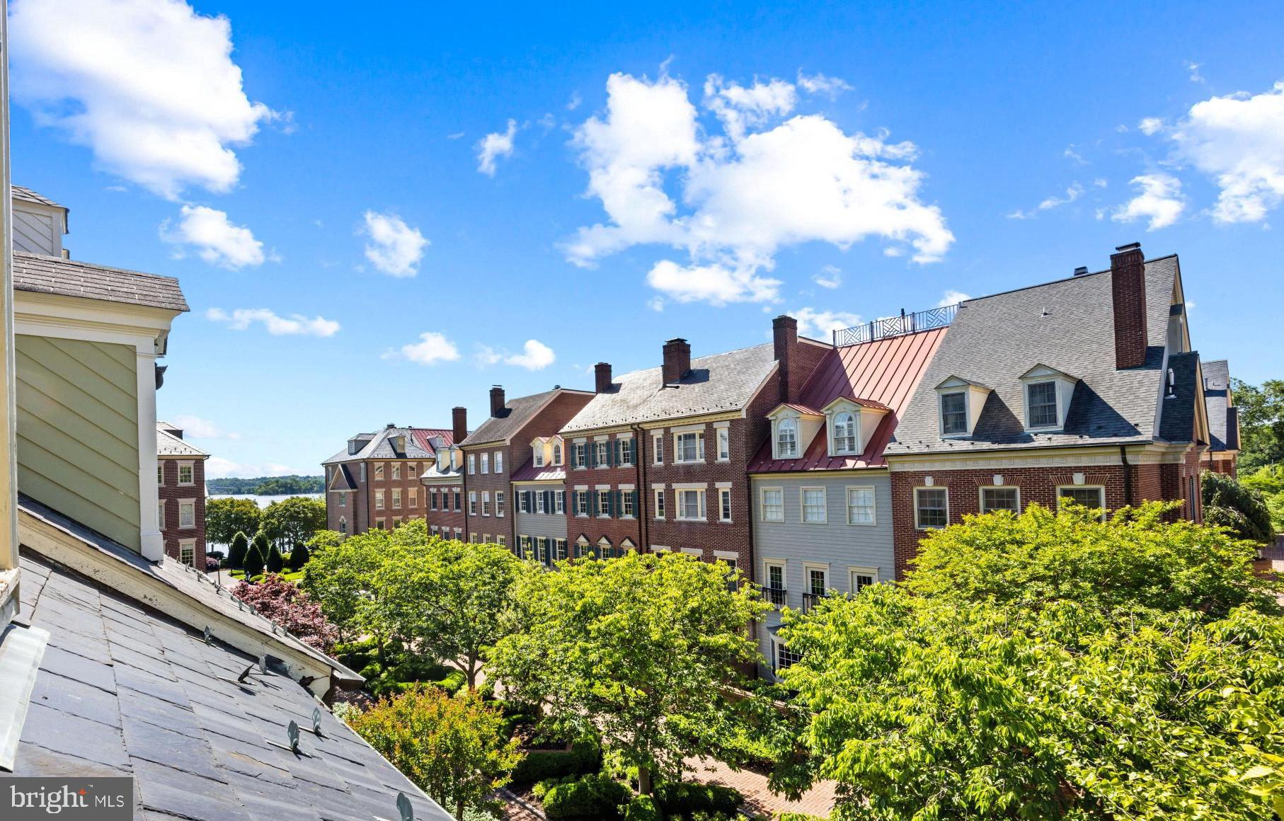 HARBORSIDE - Residential