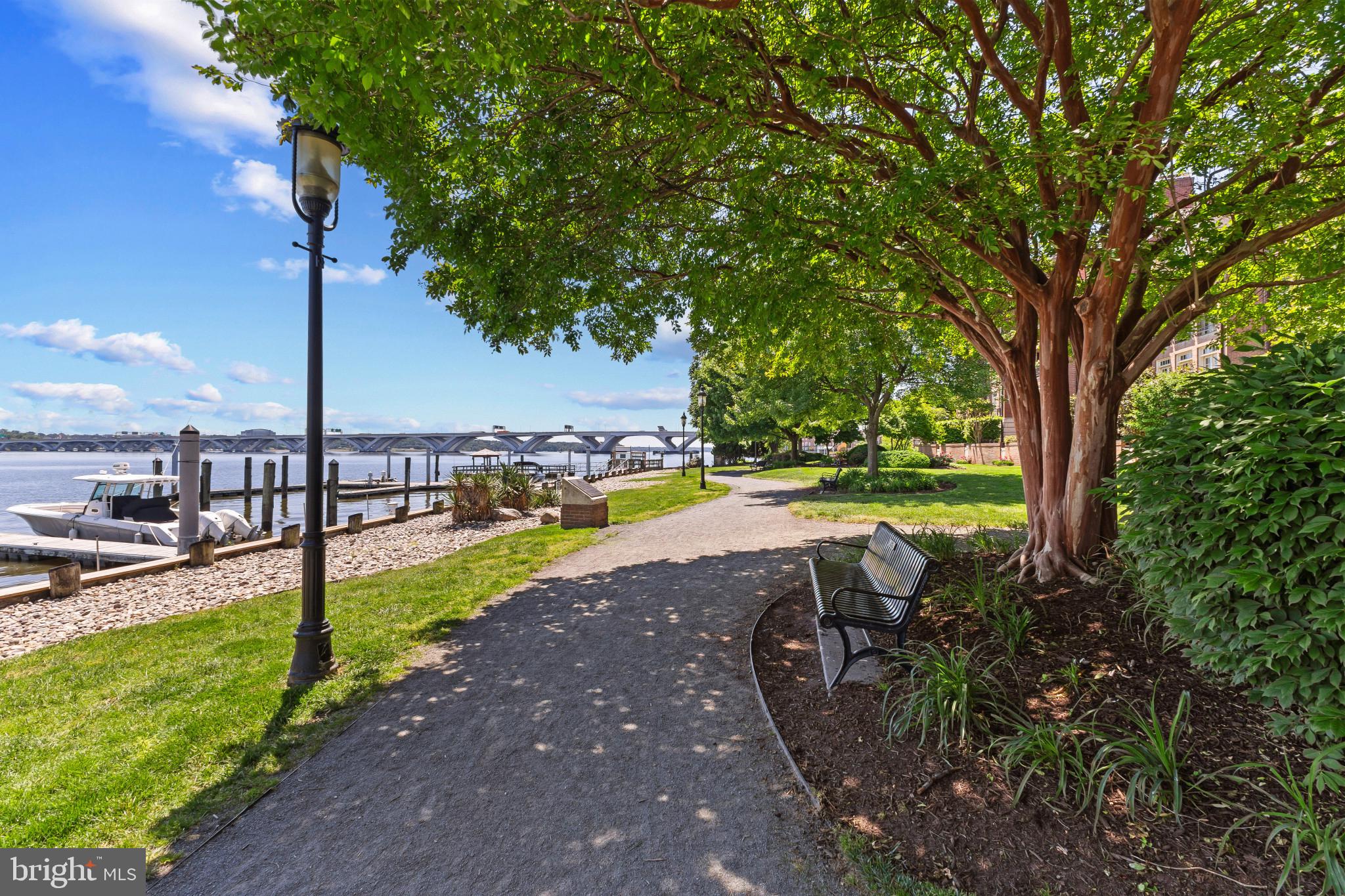 HARBORSIDE - Residential
