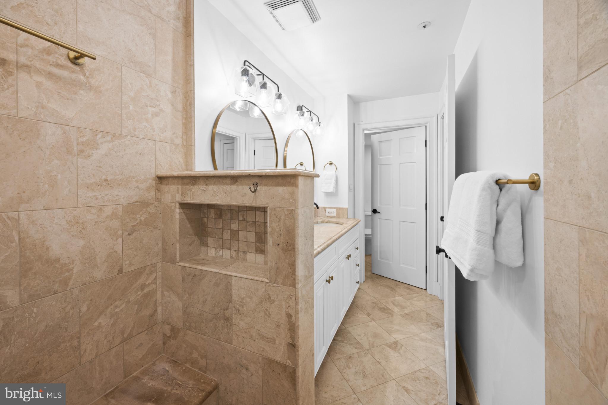 HARBORSIDE - Residential