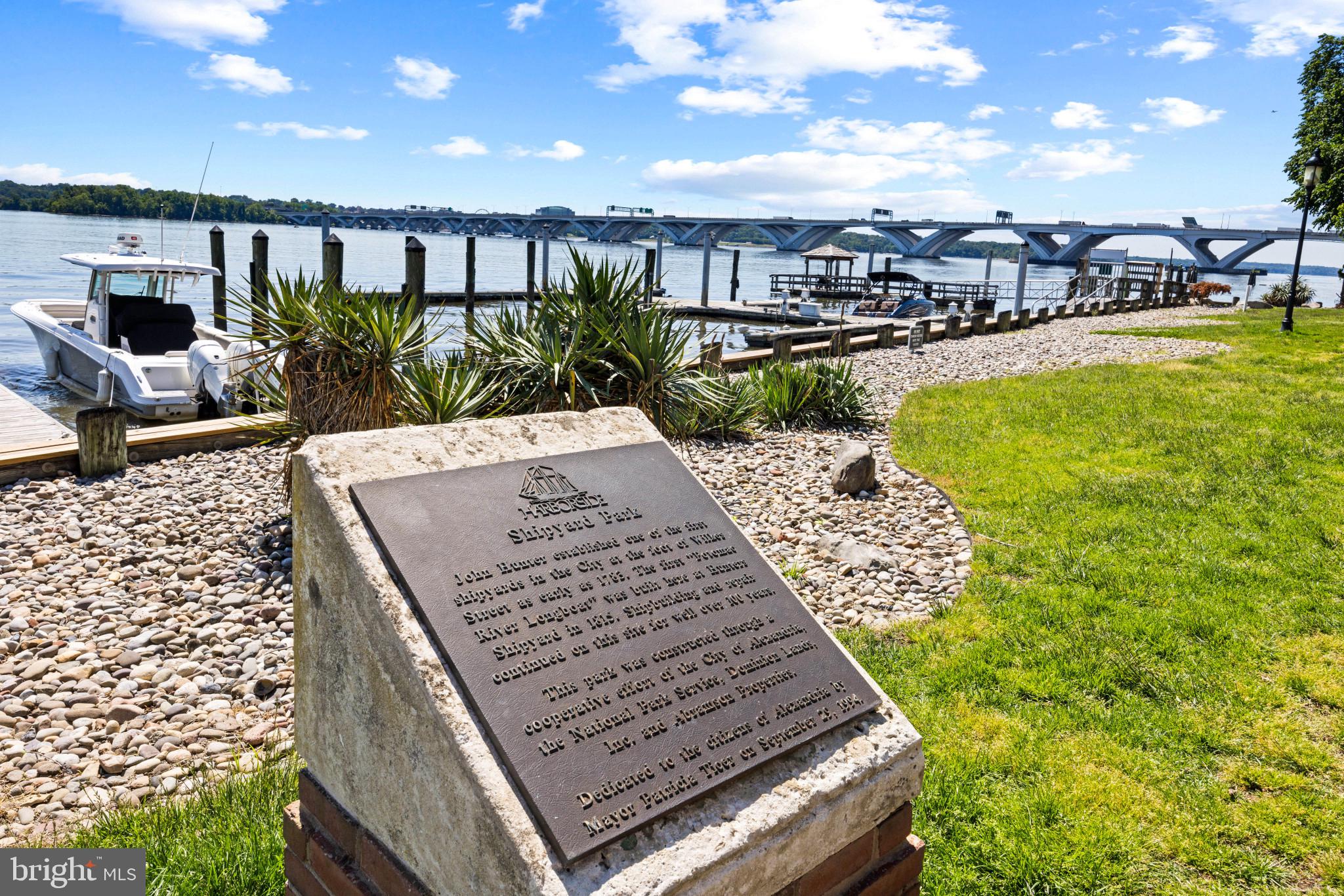 HARBORSIDE - Residential