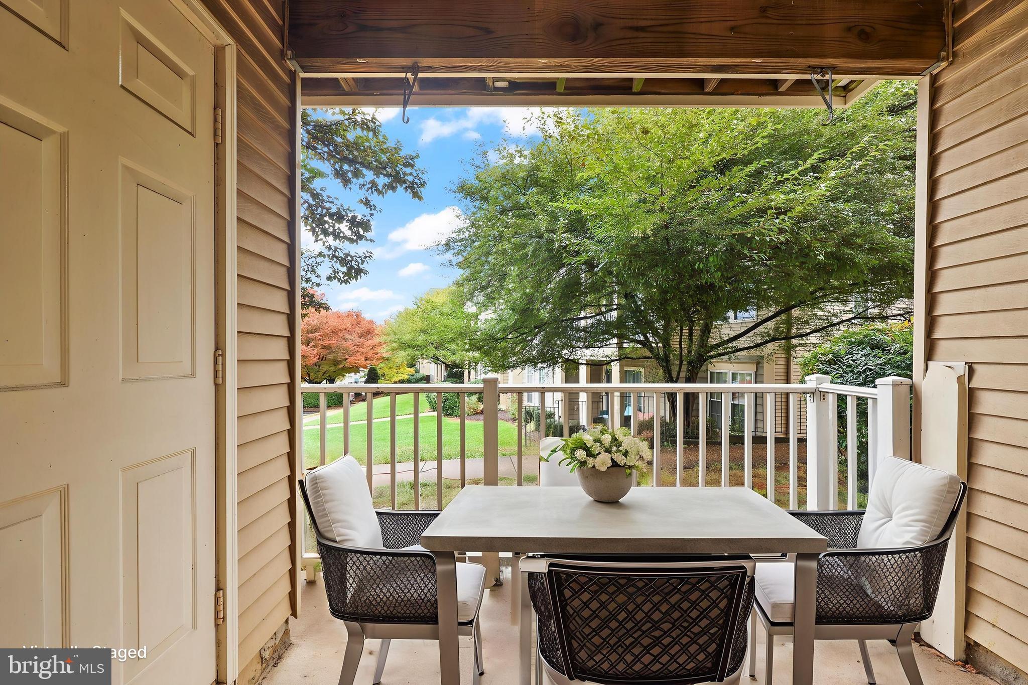 SUMMERHOUSE CONDO - Residential