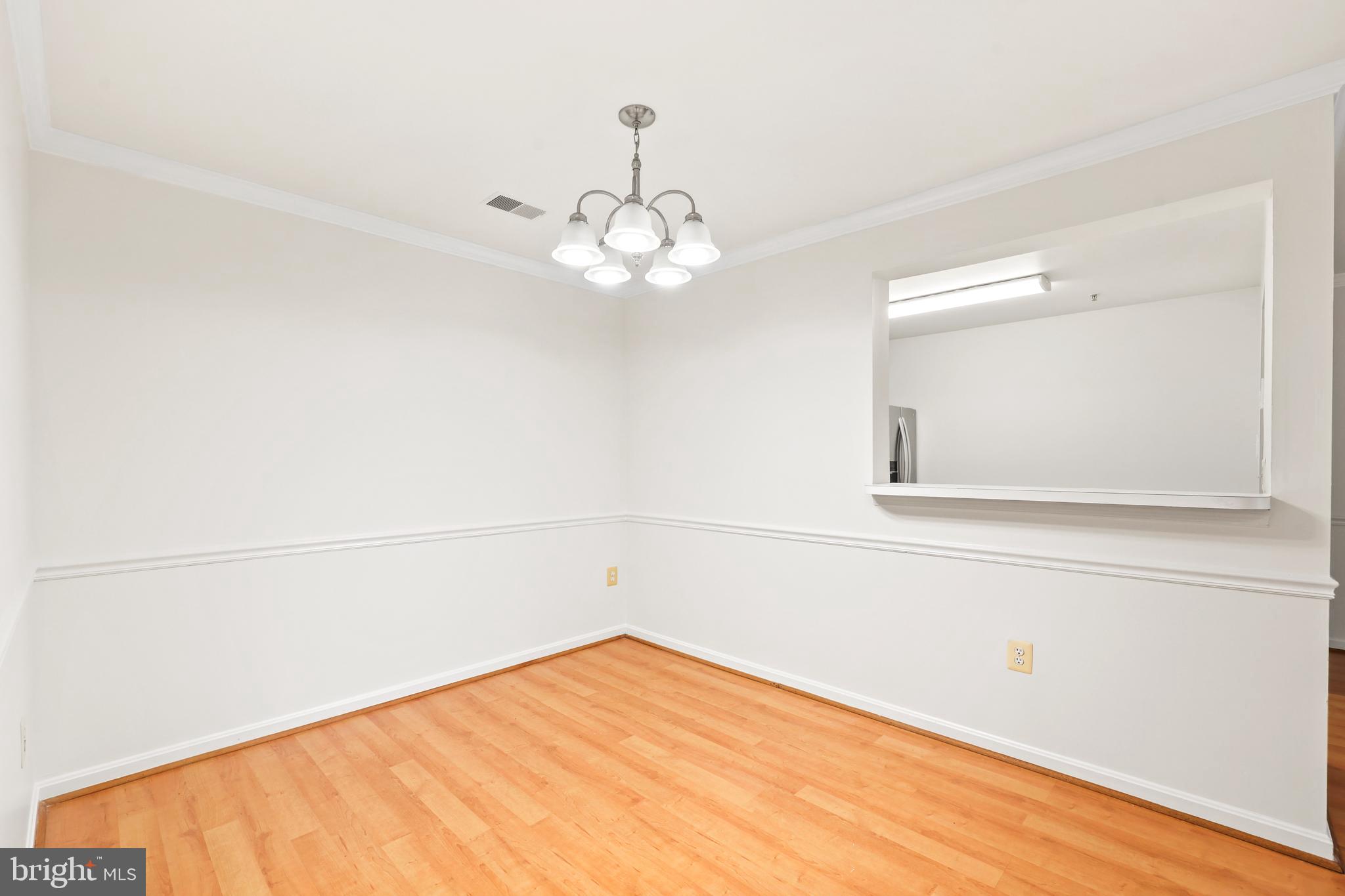 1037 GARDENVIEW LOOP 101