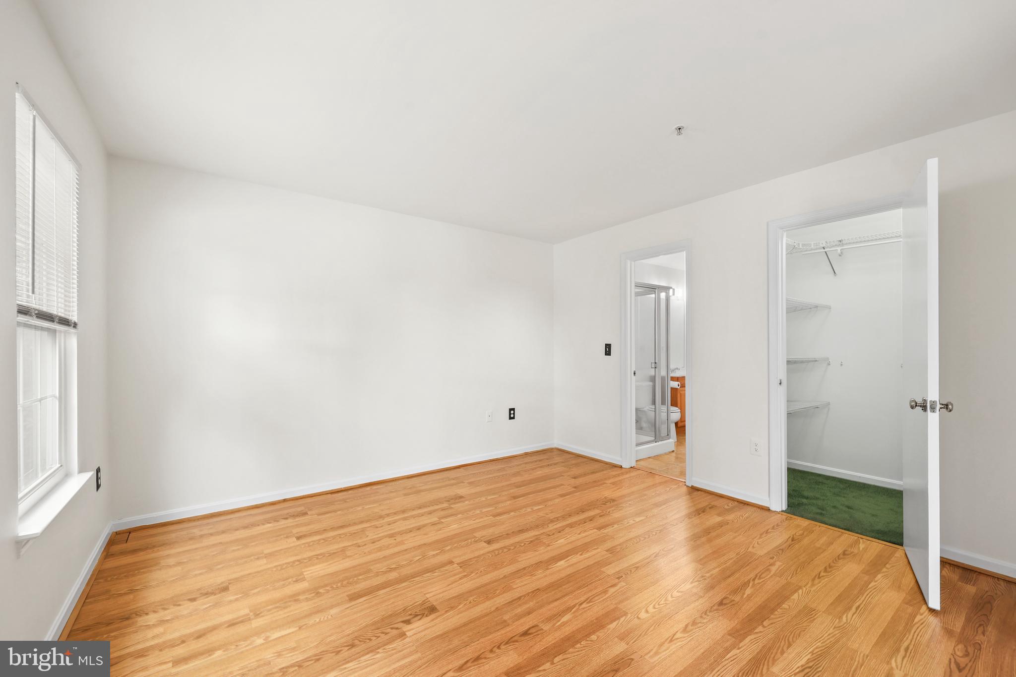 SUMMERHOUSE CONDO - Residential