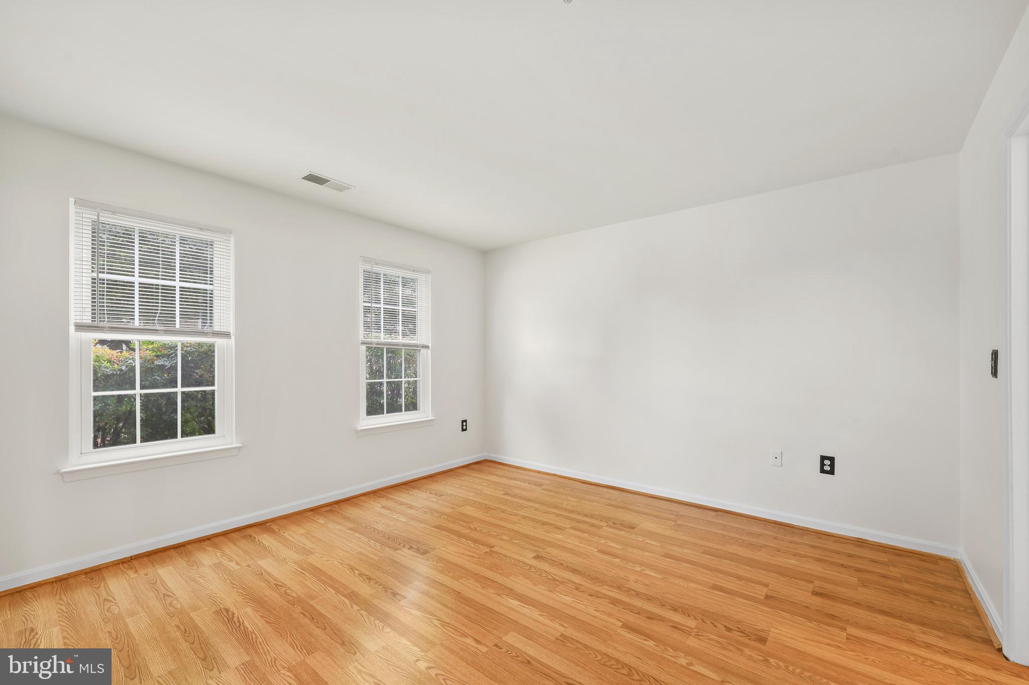 SUMMERHOUSE CONDO - Residential