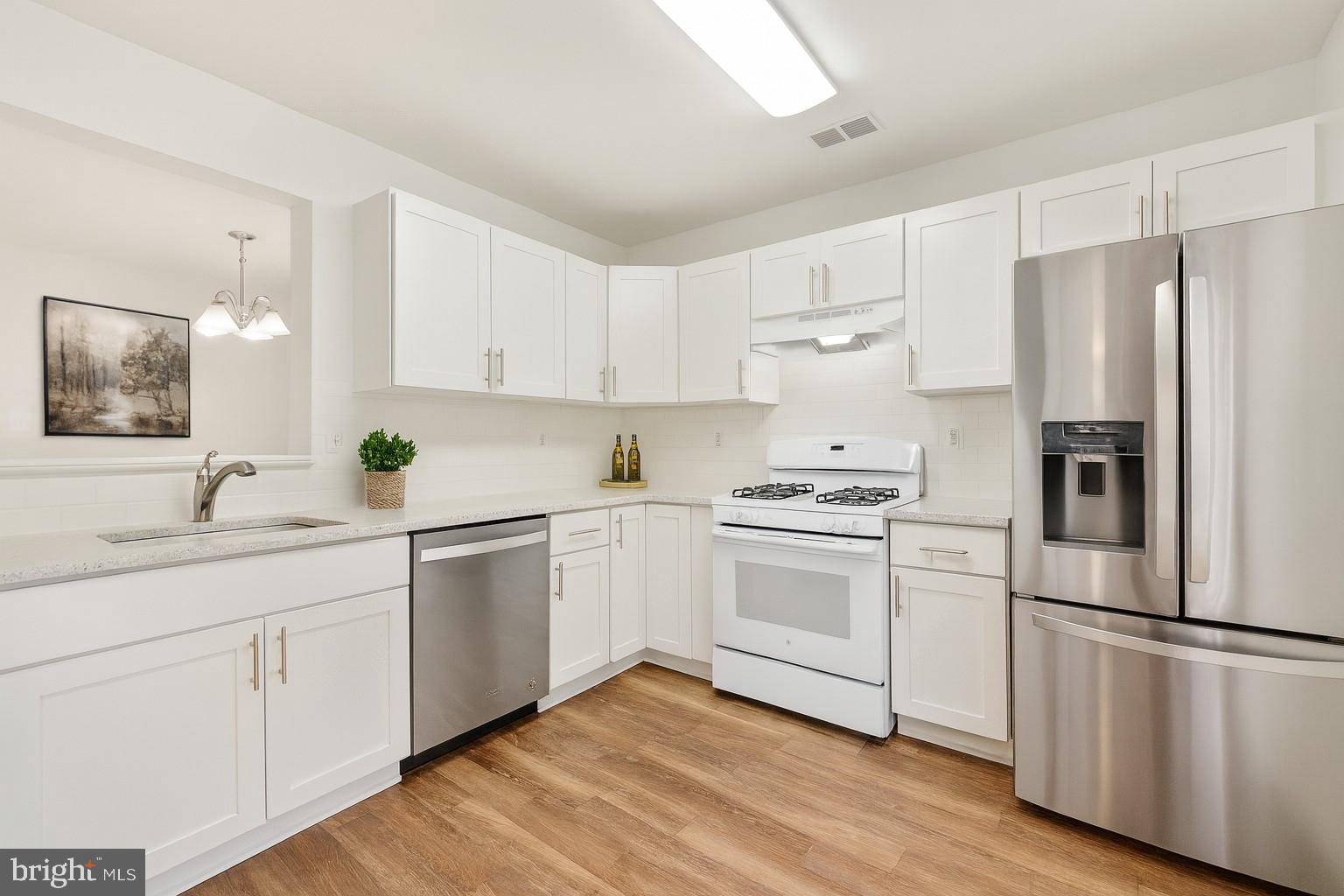 SUMMERHOUSE CONDO - Residential