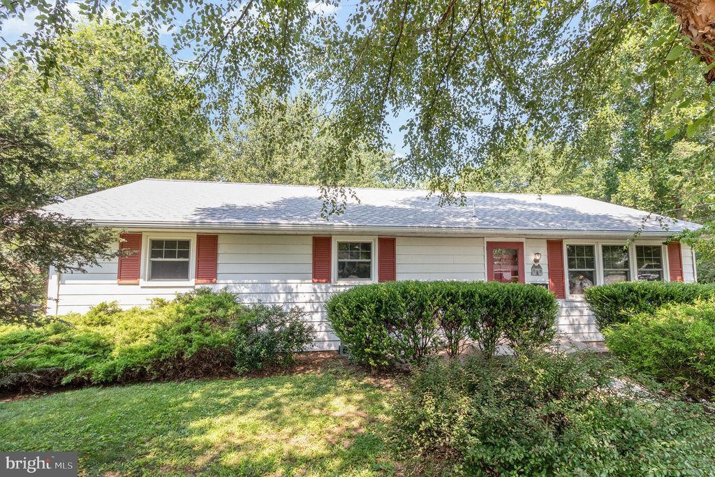 Photo of 234 N CHESTNUT ST, ELIZABETHTOWN, PA 17022 (MLS # PALA2036746)