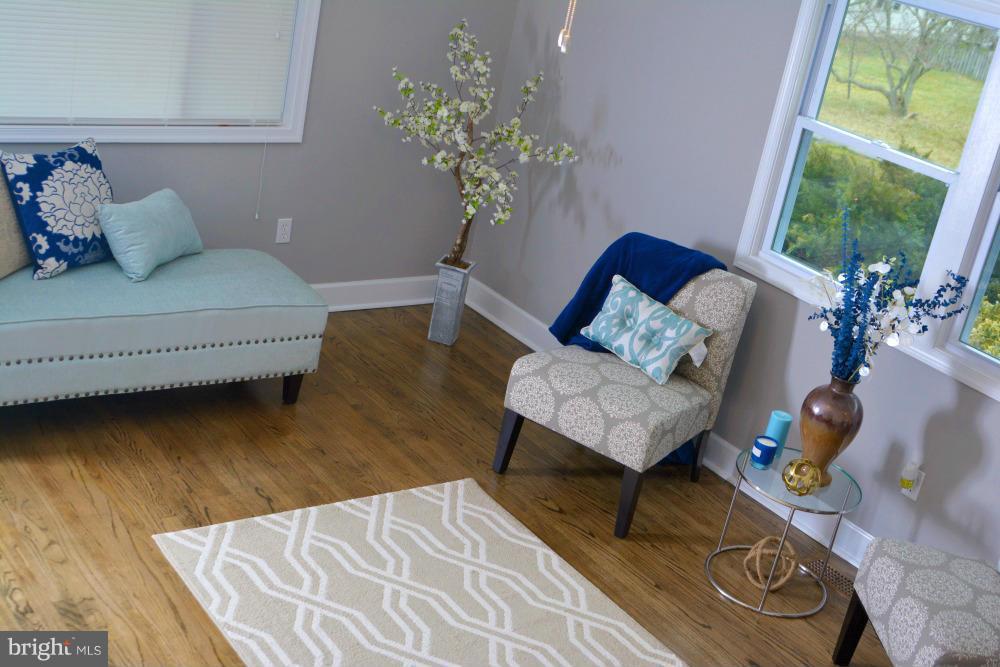 SUMMIT FARMS - Residential