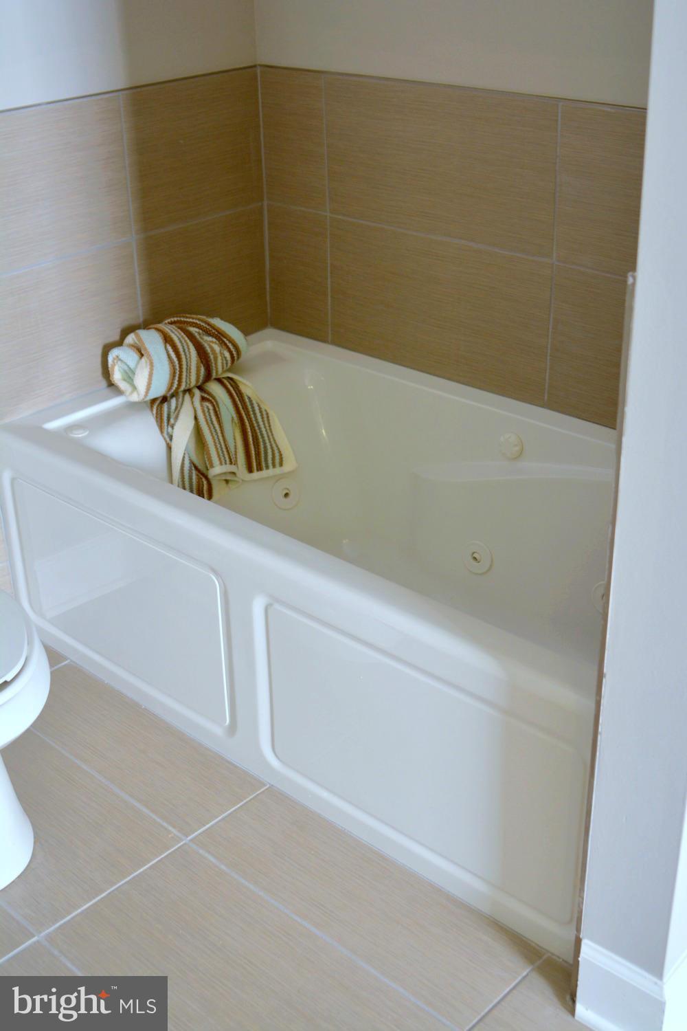 SUMMIT FARMS - Residential