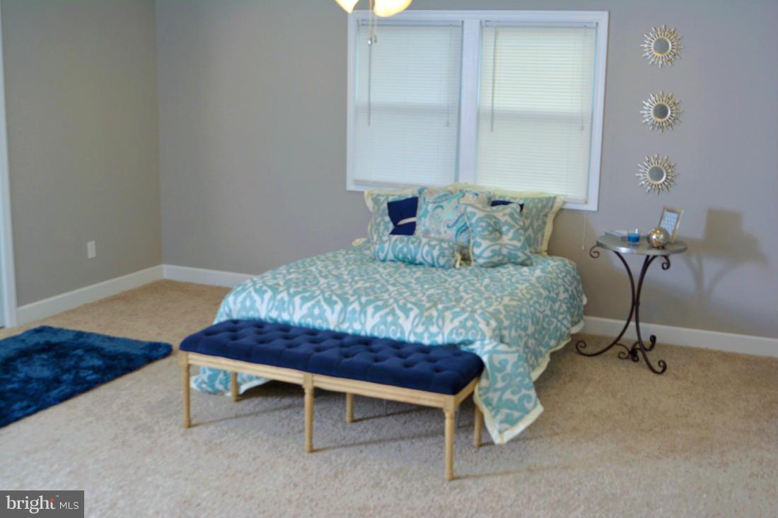 SUMMIT FARMS - Residential