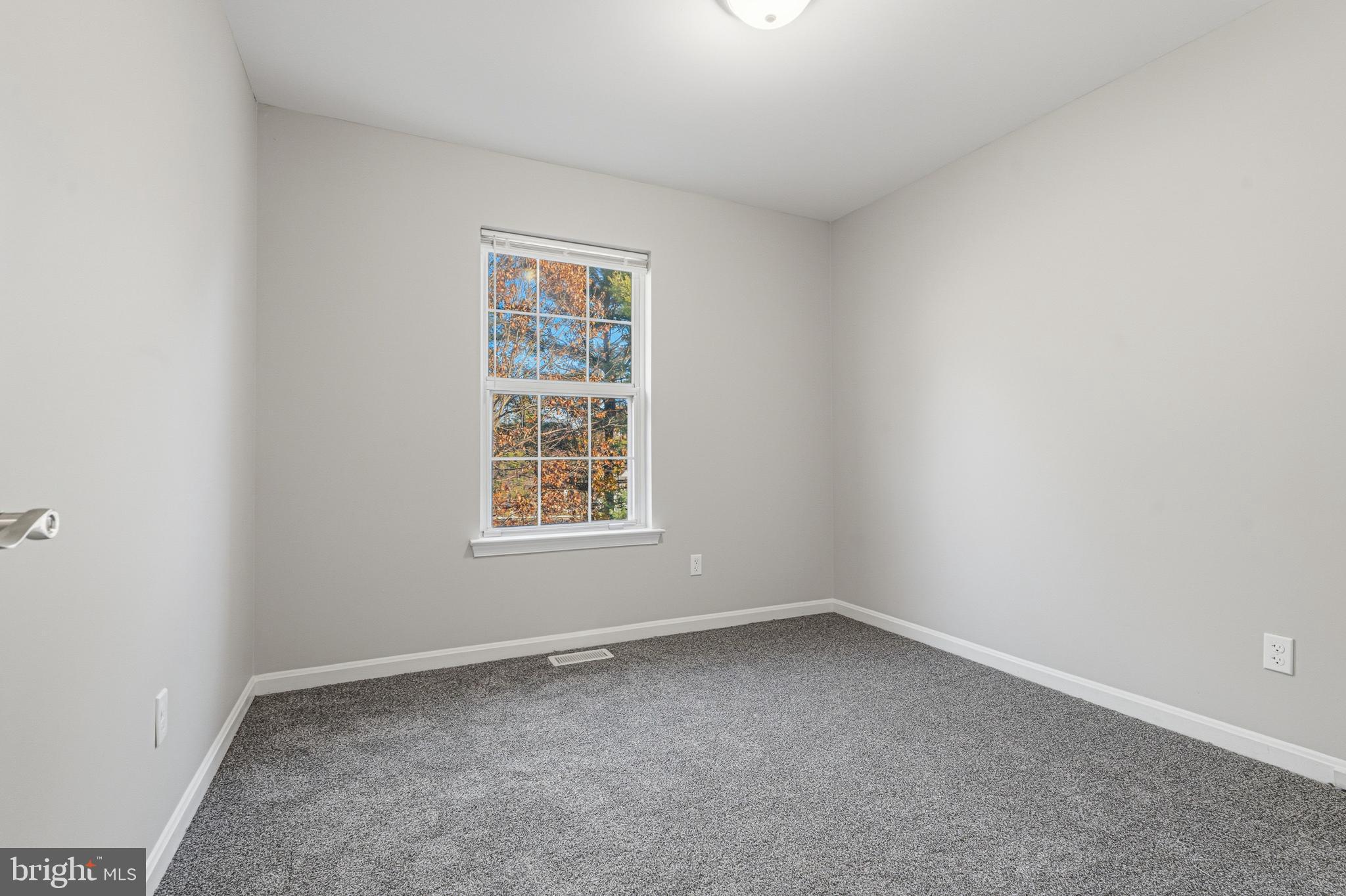 CONSTANT FRIENDSHIP - Residential Lease