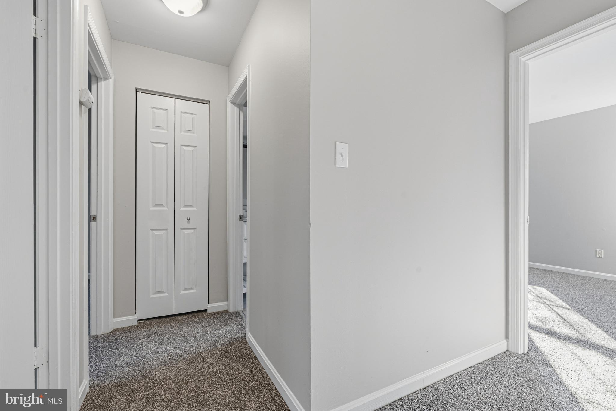 CONSTANT FRIENDSHIP - Residential Lease