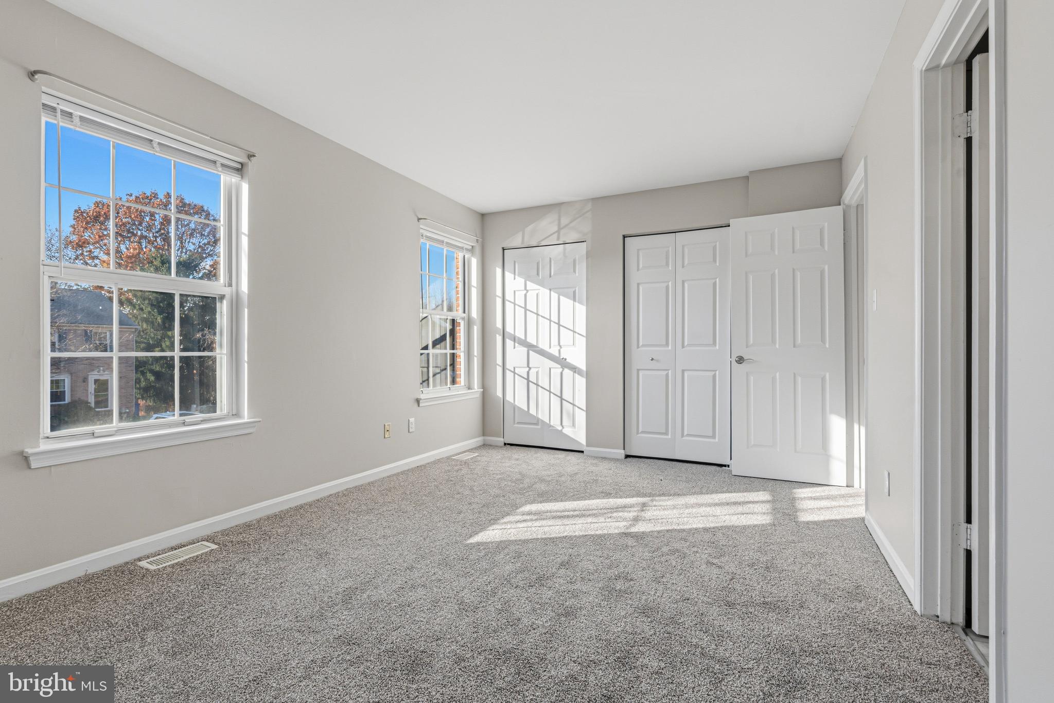 CONSTANT FRIENDSHIP - Residential Lease