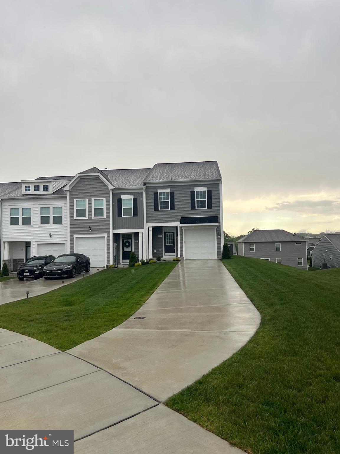 OVERLOOK AT RIVERSIDE - Residential Lease