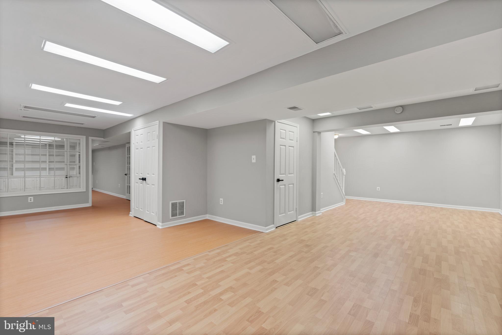 MONTCLAIR - Residential