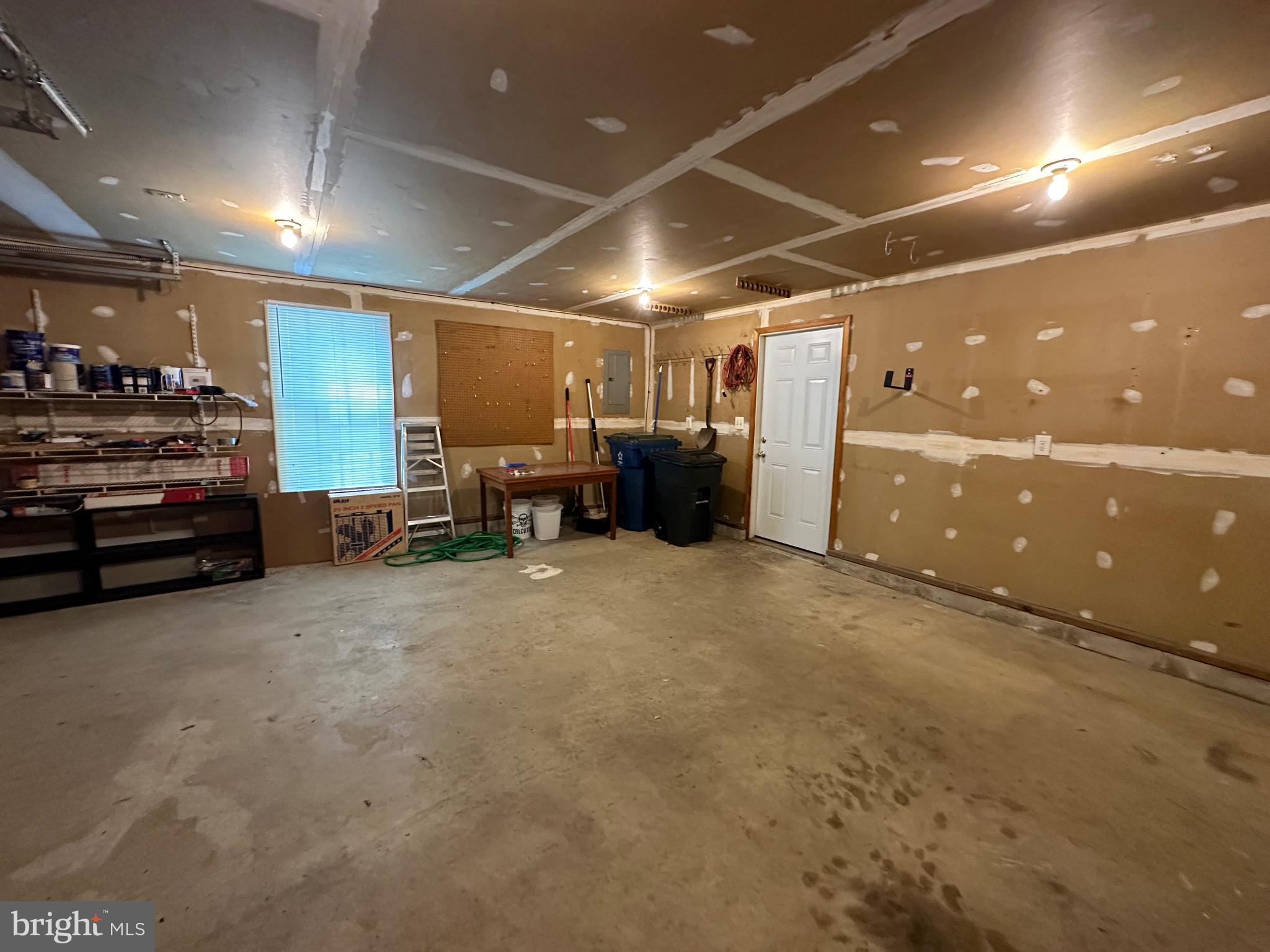 EASTON CLUB - Residential Lease