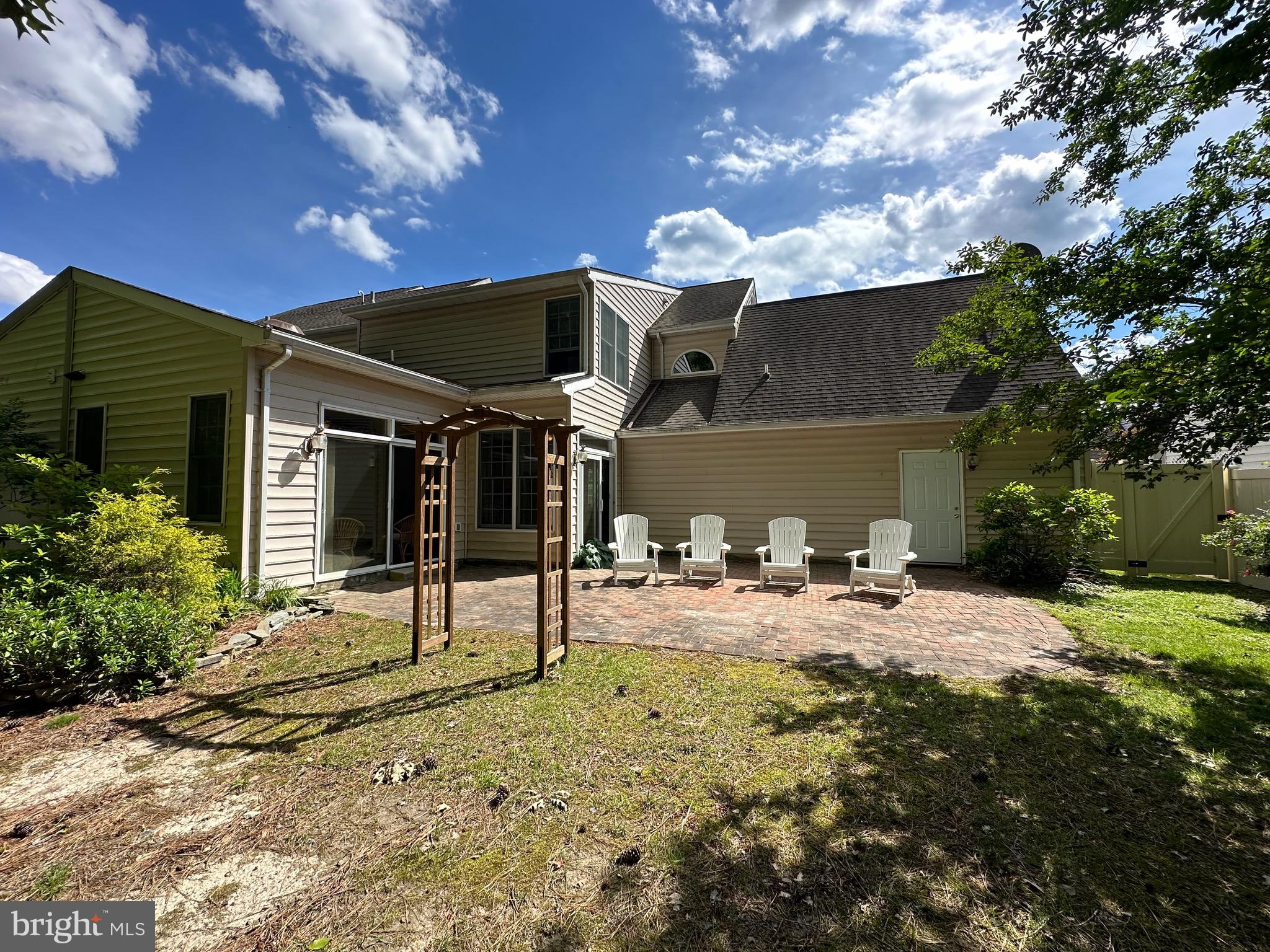 EASTON CLUB - Residential Lease