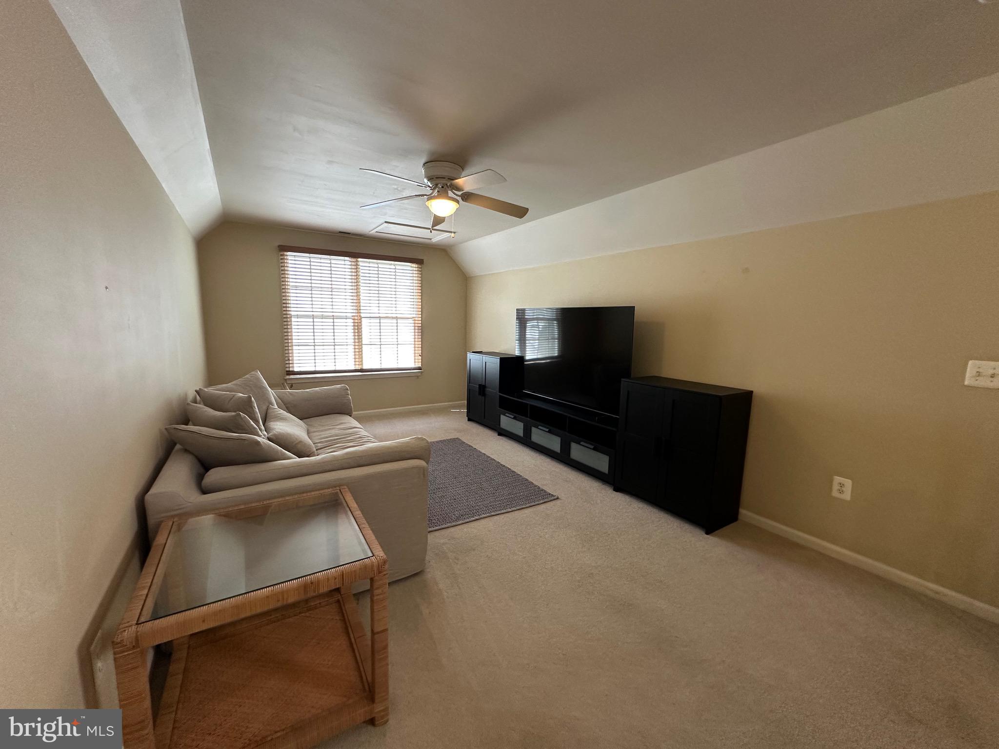 EASTON CLUB - Residential Lease