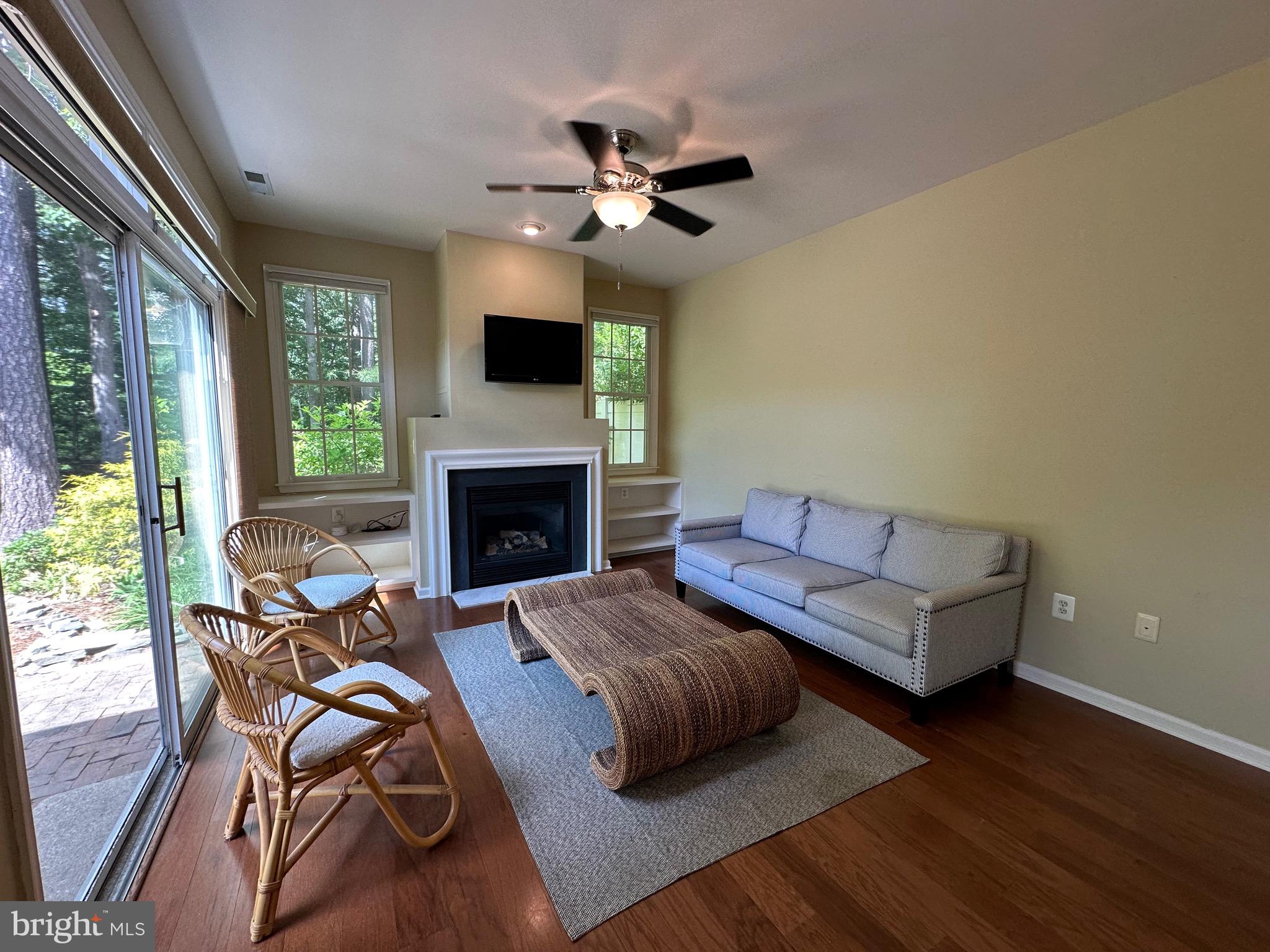 EASTON CLUB - Residential Lease