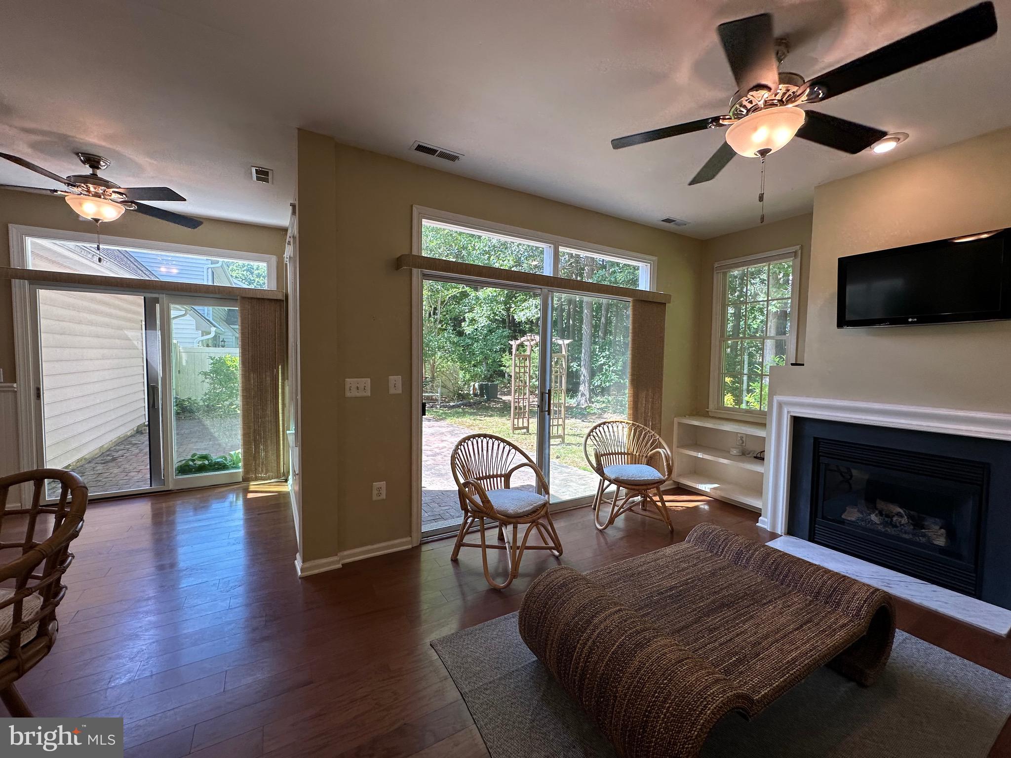 EASTON CLUB - Residential Lease