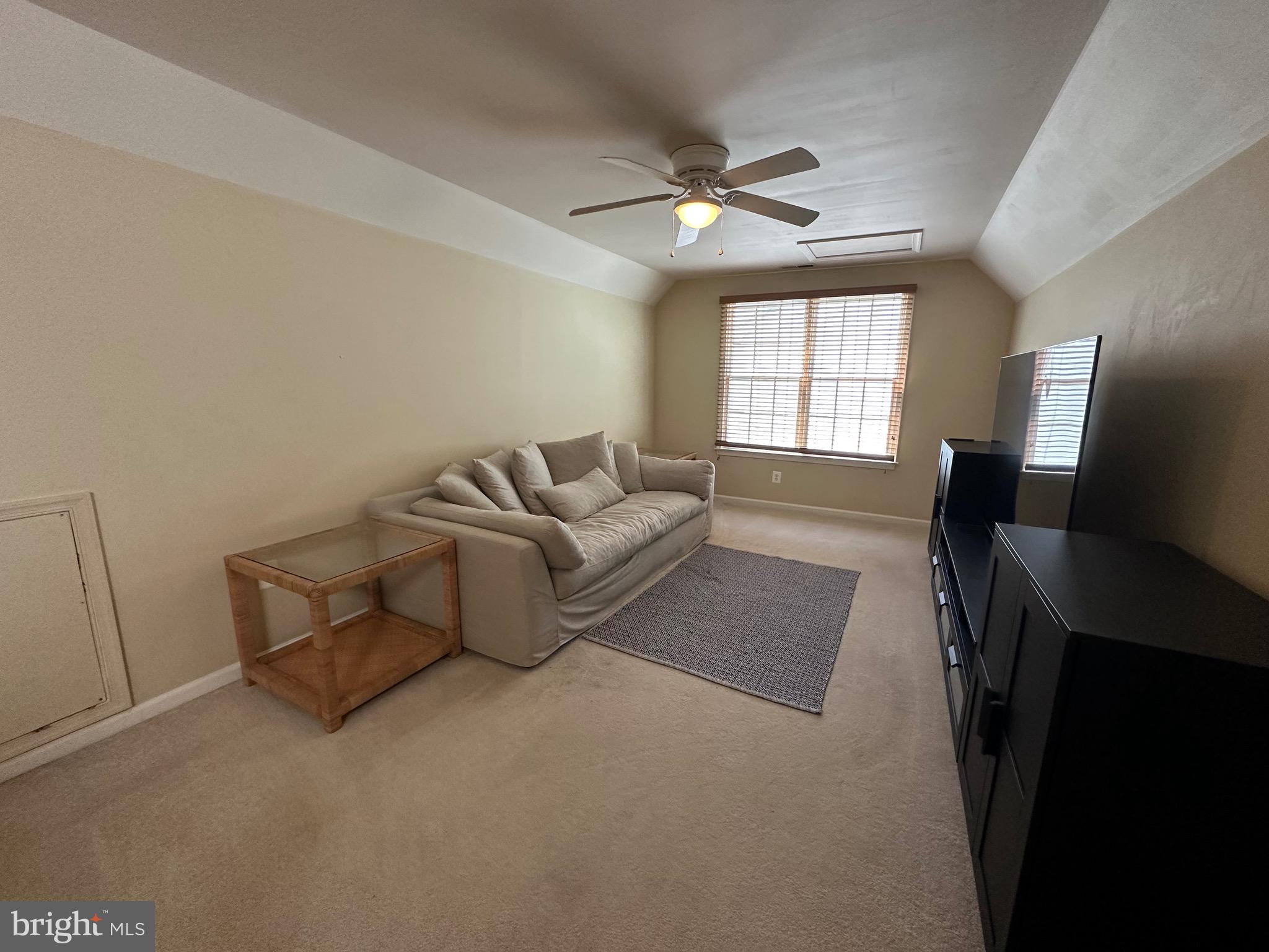 EASTON CLUB - Residential Lease