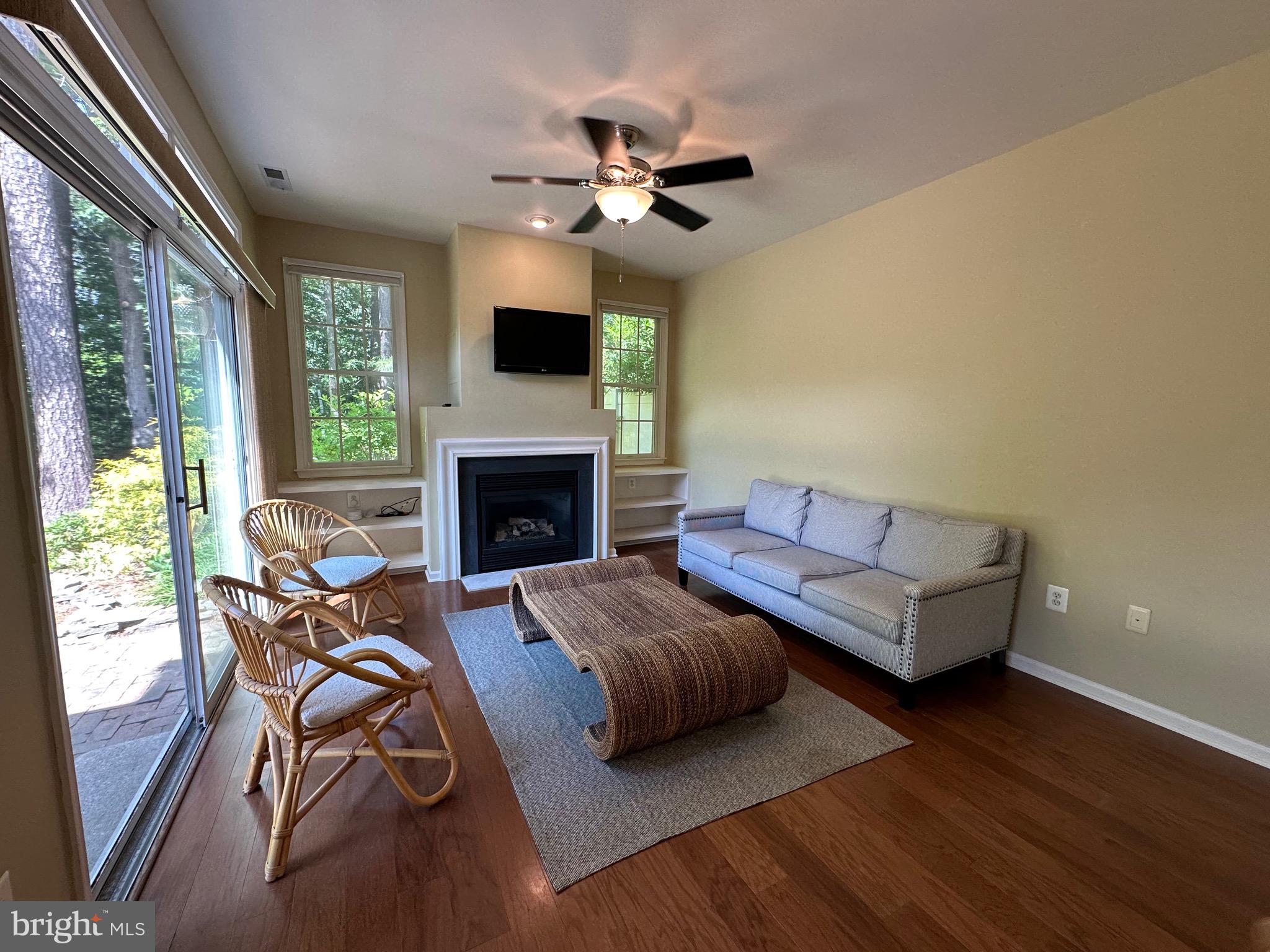 EASTON CLUB - Residential Lease