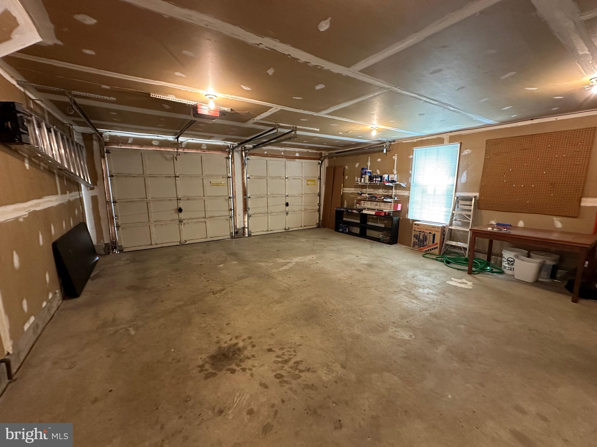 EASTON CLUB - Residential Lease