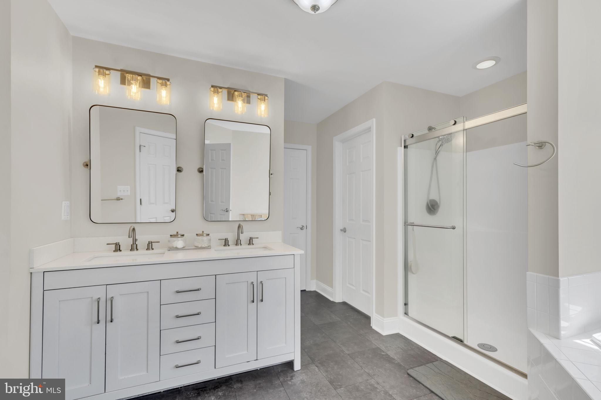 RAINBOW VILLAGE - Residential