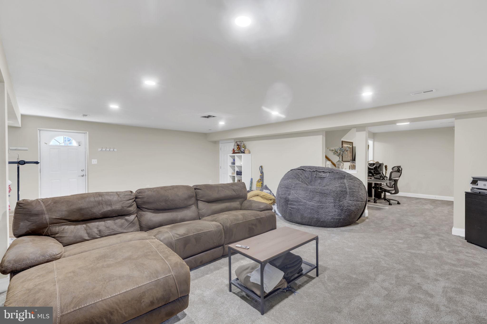 RAINBOW VILLAGE - Residential