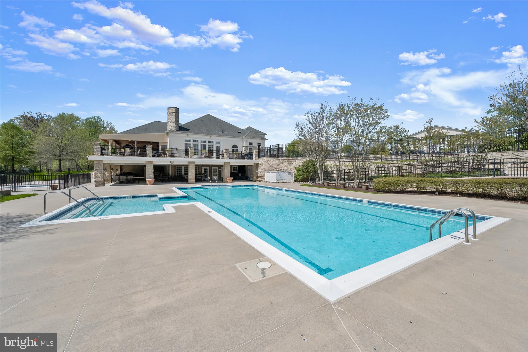 VILLAS AT SNOWDEN OVERLOOK - Residential